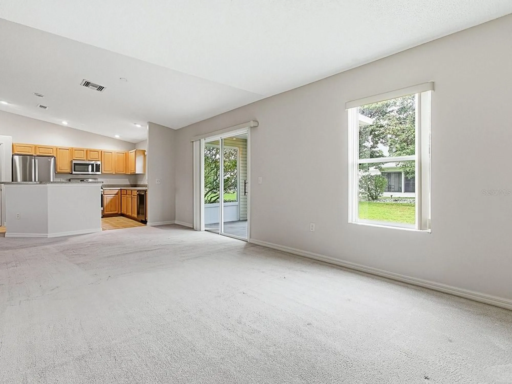Property Slideshow image 13 of 41 | 231 bentwood dr, Leesburg, FL, 34748