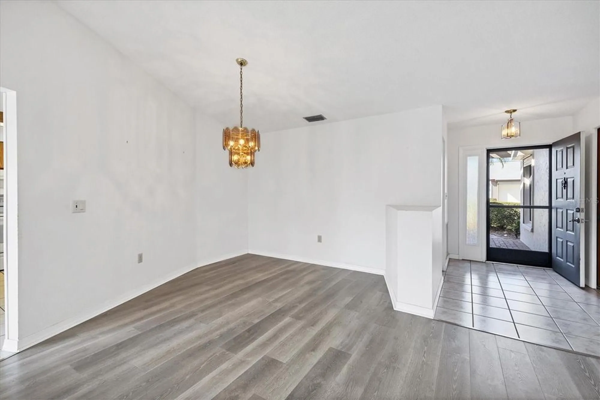 Property Slideshow image 8 of 55 | 606 chestnut ln, Englewood, FL, 34223