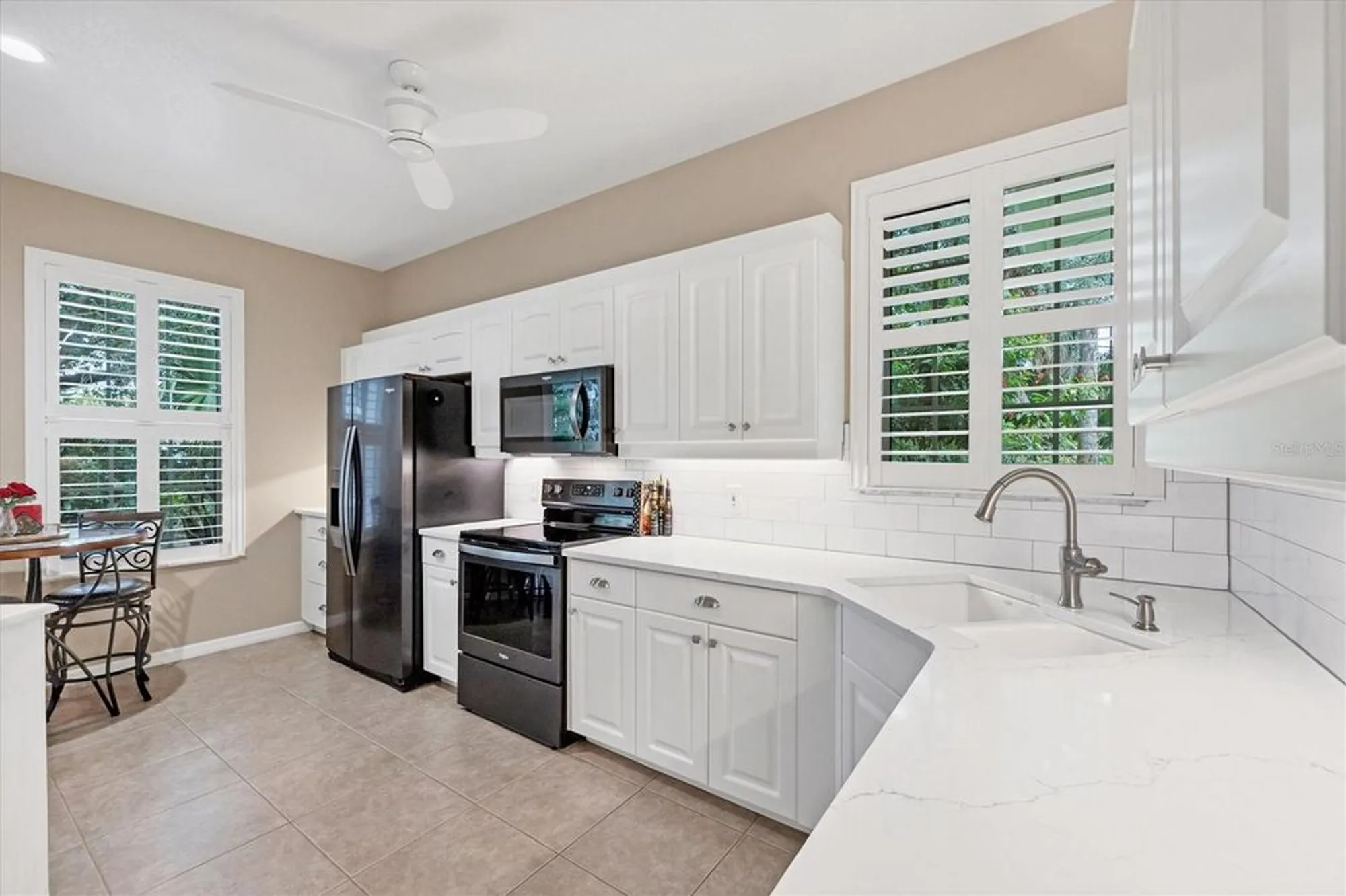 Property Slideshow image 9 of 44 | 914 barclay ct, Venice, FL, 34293