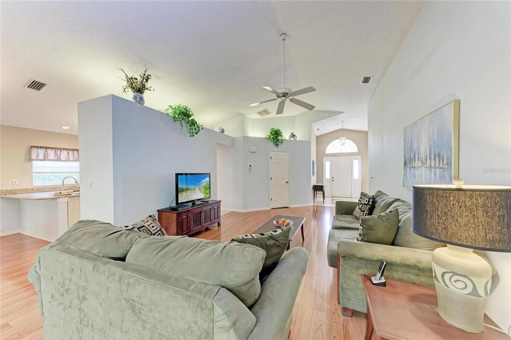 Property Slideshow image 9 of 43 | 5513 83rd ter, Sarasota, FL, 34243