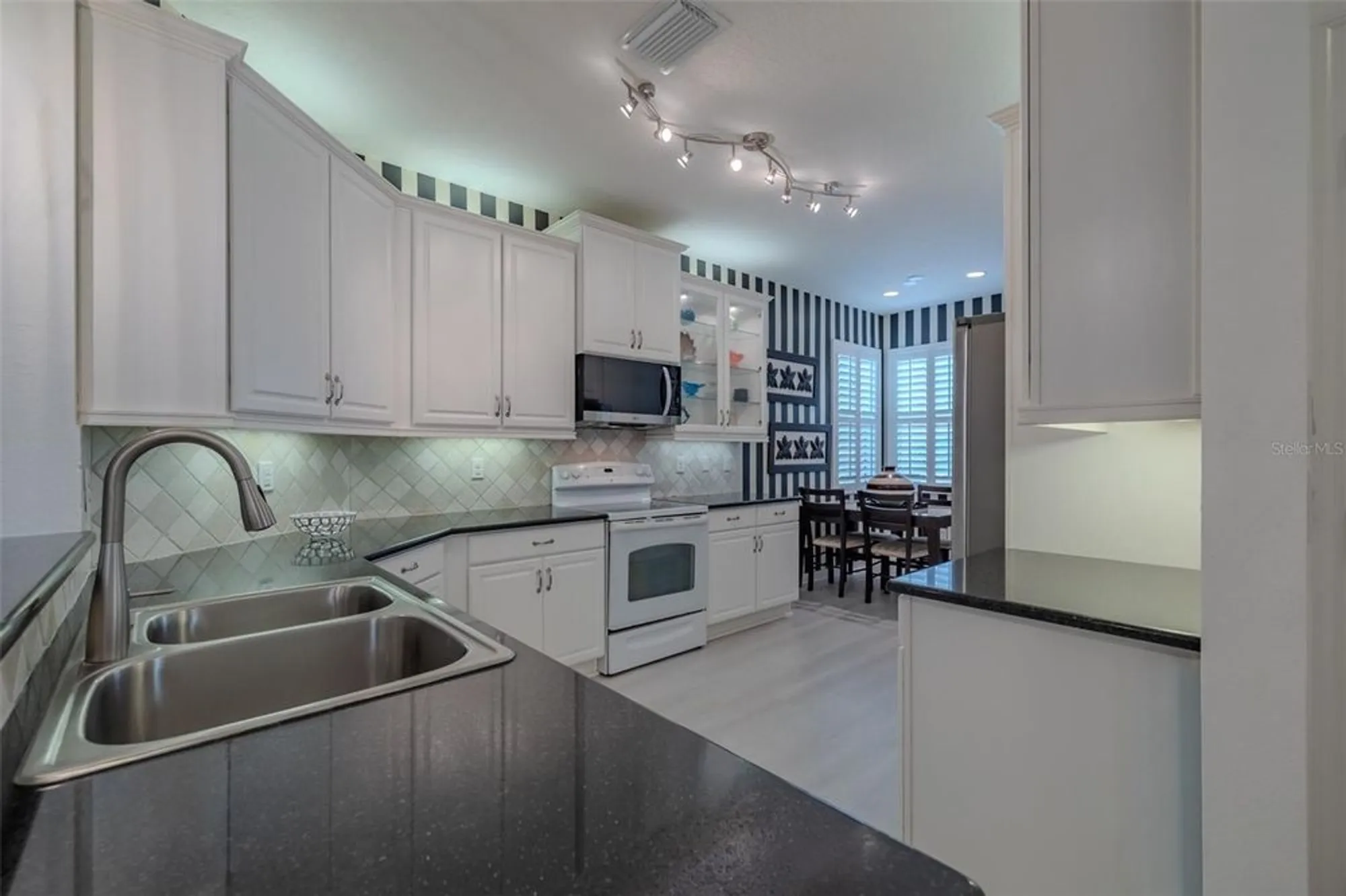 Property Slideshow image 31 of 84 | 16130 amethyst key dr, Wimauma, FL, 33598