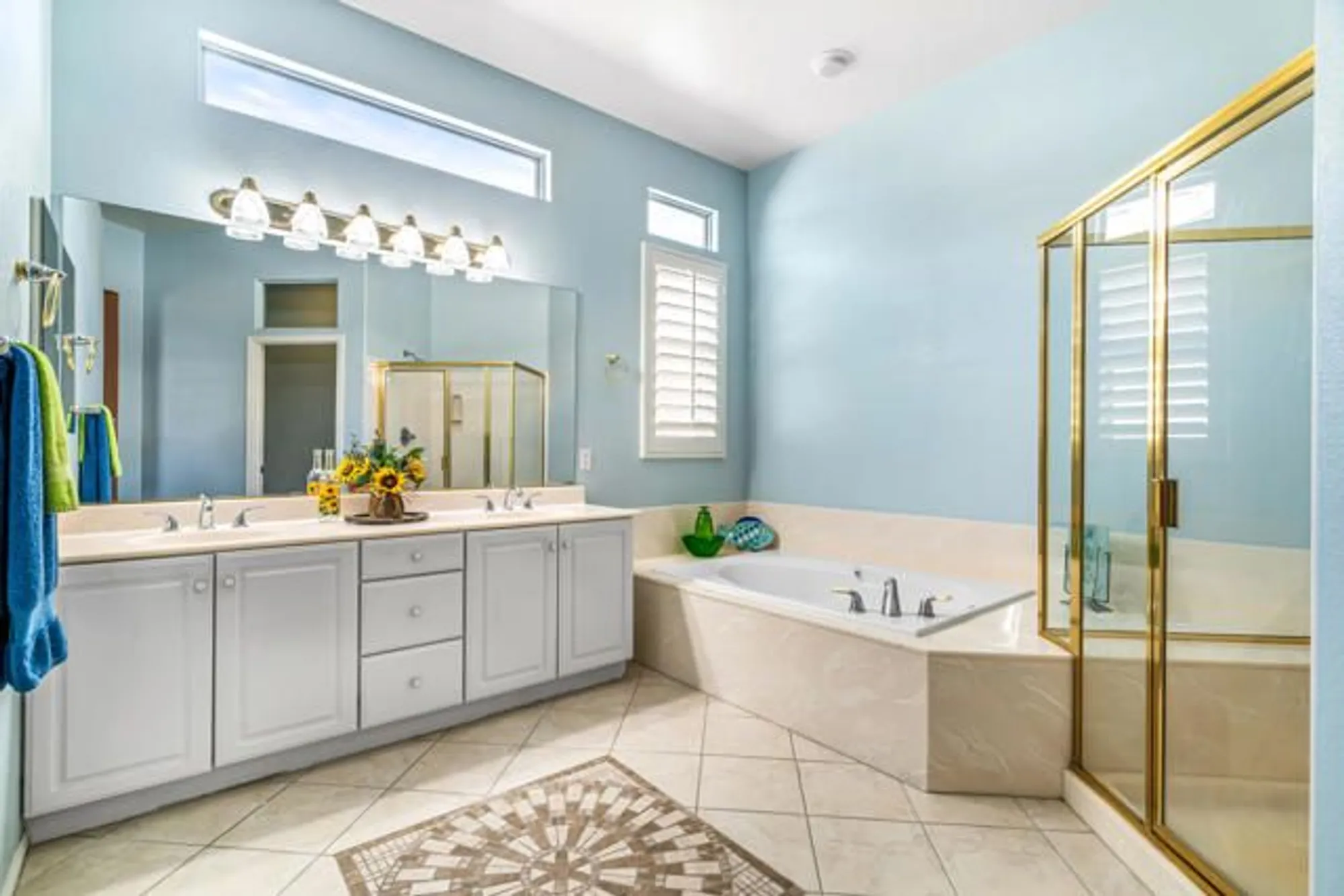 Property Slideshow image 27 of 66 | 44329 royal lytham dr, Indio, CA, 92201