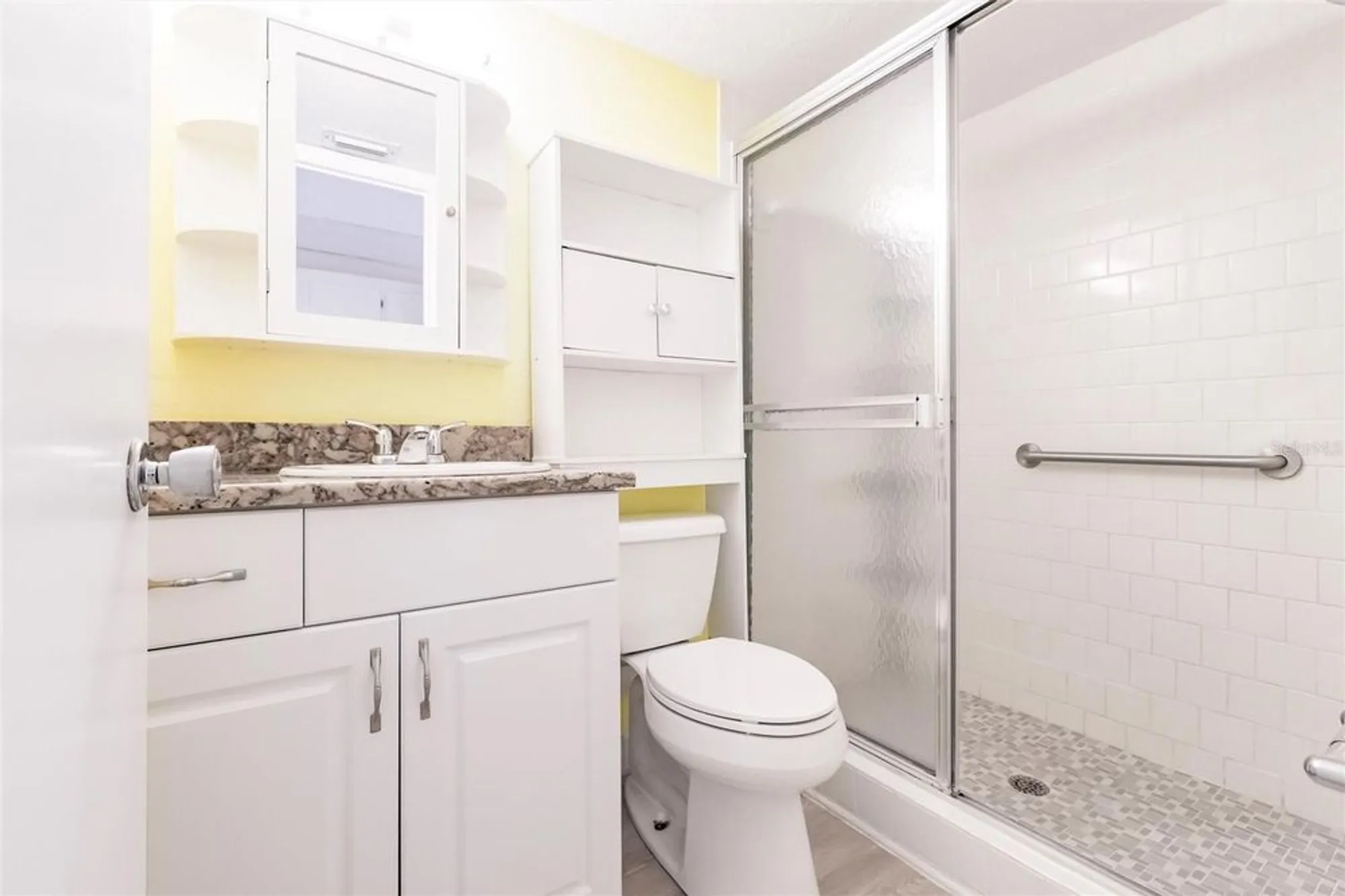 Property Slideshow image 16 of 64 | 3635 lake bayshore dr j-410, Bradenton, FL, 34205