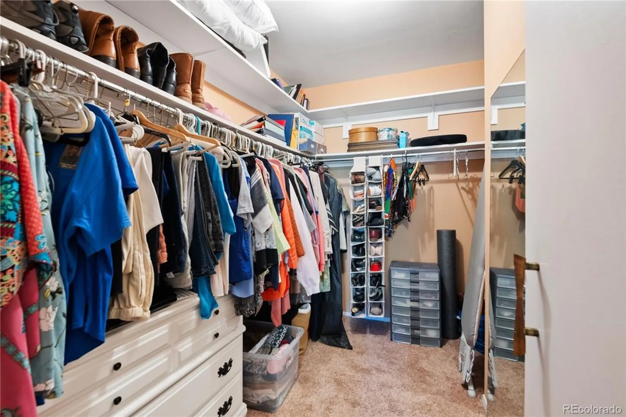 Property Slideshow image 16 of 28 | 585 s alton way apt 10a, Denver, CO, 80247