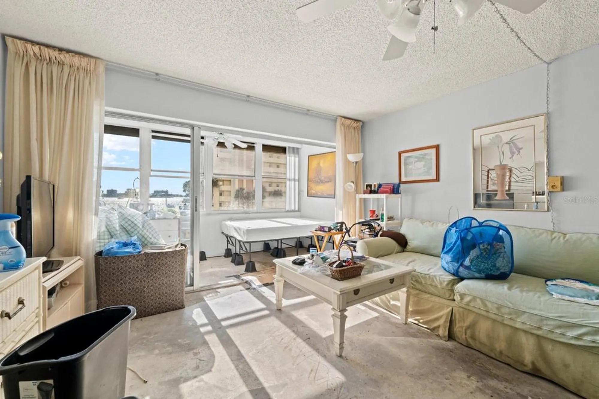 Property Slideshow image 7 of 24 | 4550 cove cir apt 305, St Petersburg, FL, 33708