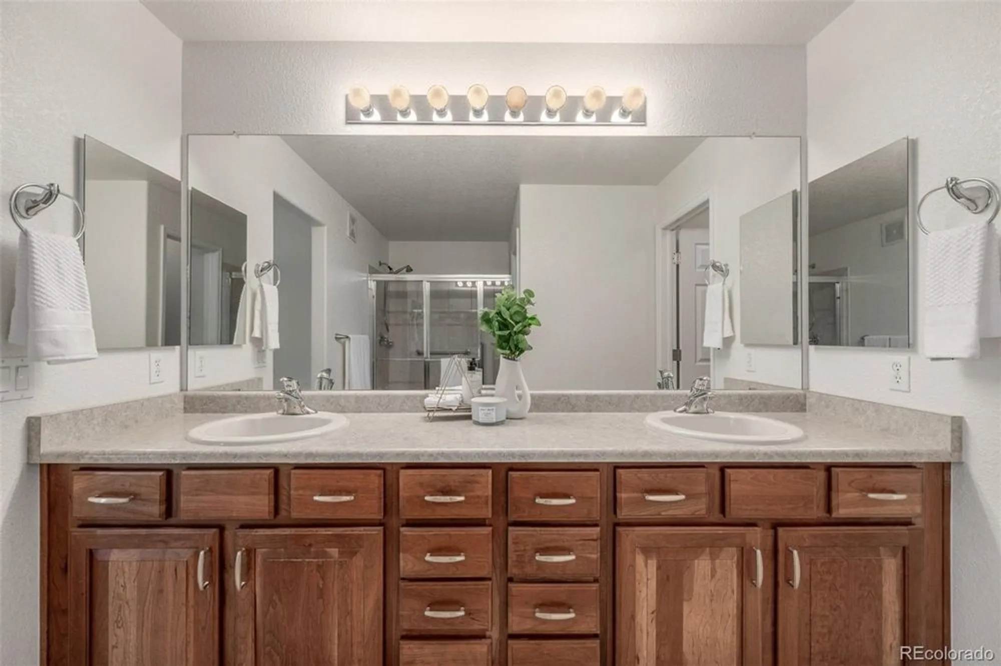 Property Slideshow image 18 of 46 | 8267 s sicily ct, Aurora, CO, 80016