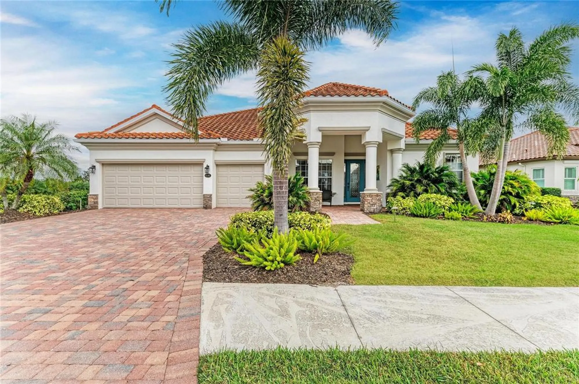 Property Slideshow image 10 of 93 | 8201 heritage grand pl, Bradenton, FL, 34212