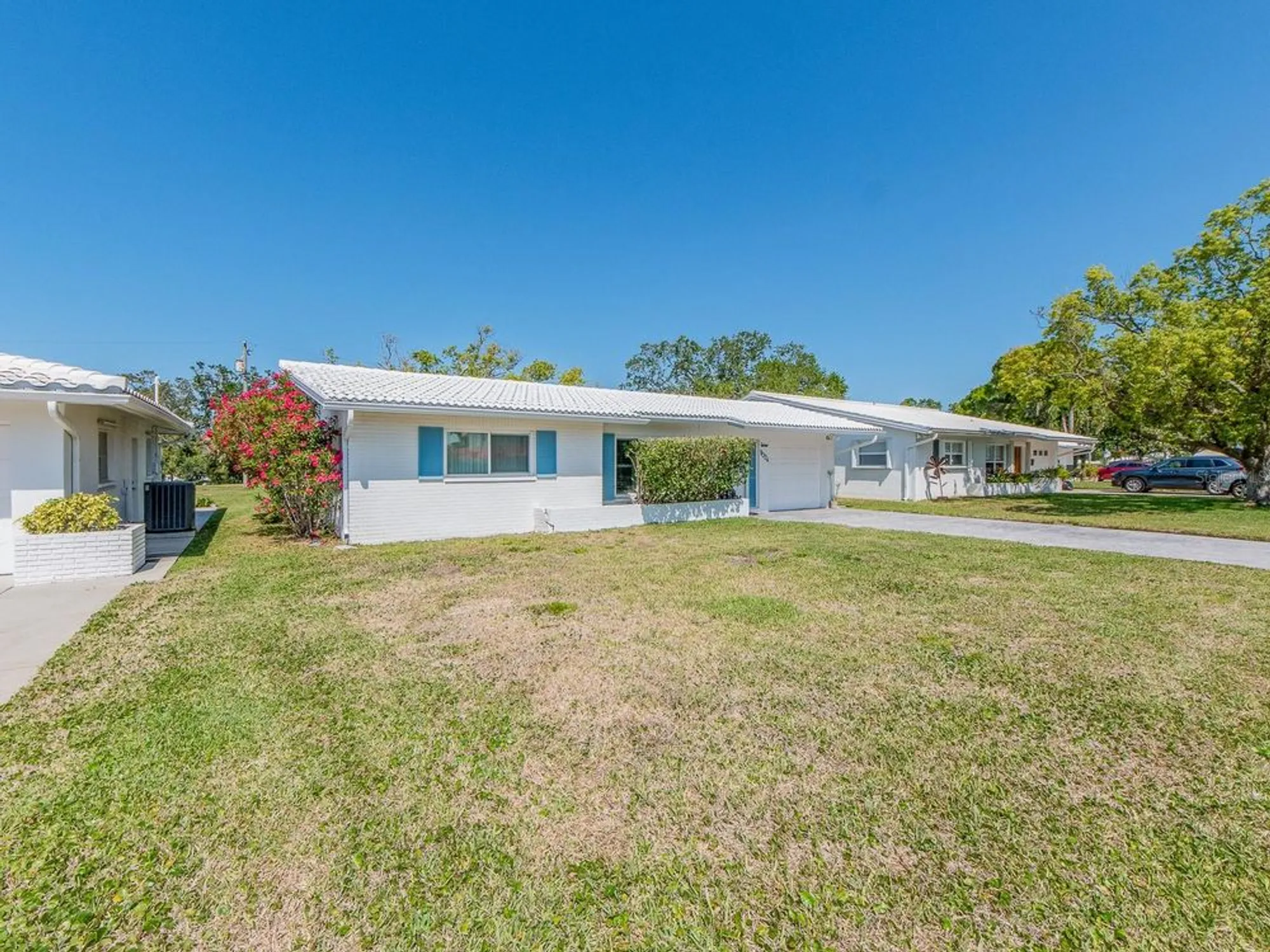 Property Slideshow image 3 of 28 | 9024 140th way, Seminole, FL, 33776