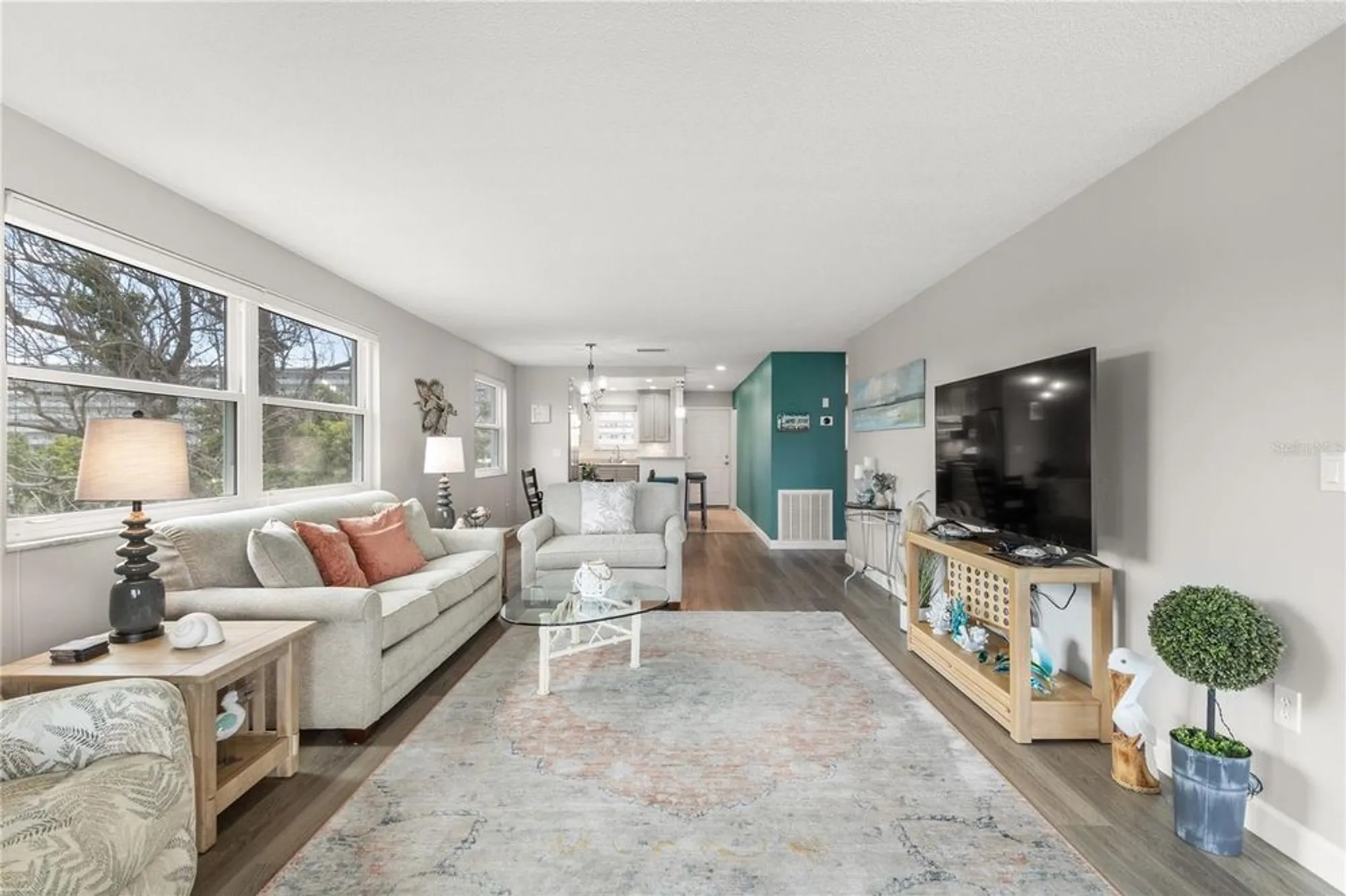 Property Slideshow image 23 of 39 | 5925 shore blvd 215, Gulfport, FL, 33707