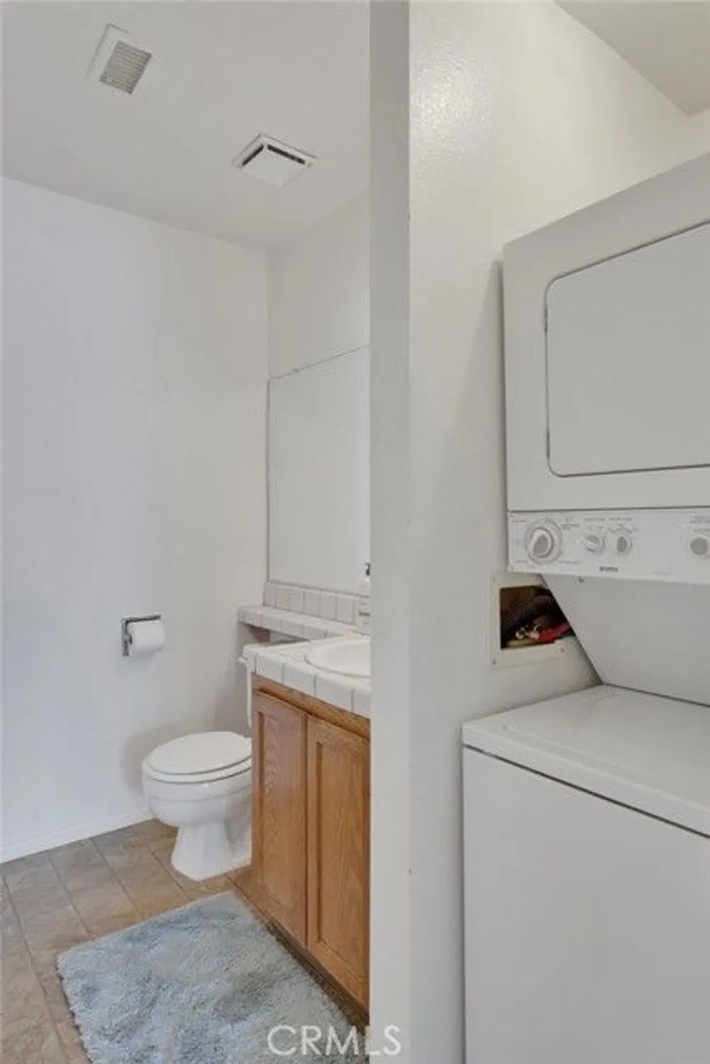 Property Slideshow image 18 of 36 | 19175 elm dr, Apple Valley, CA, 92308