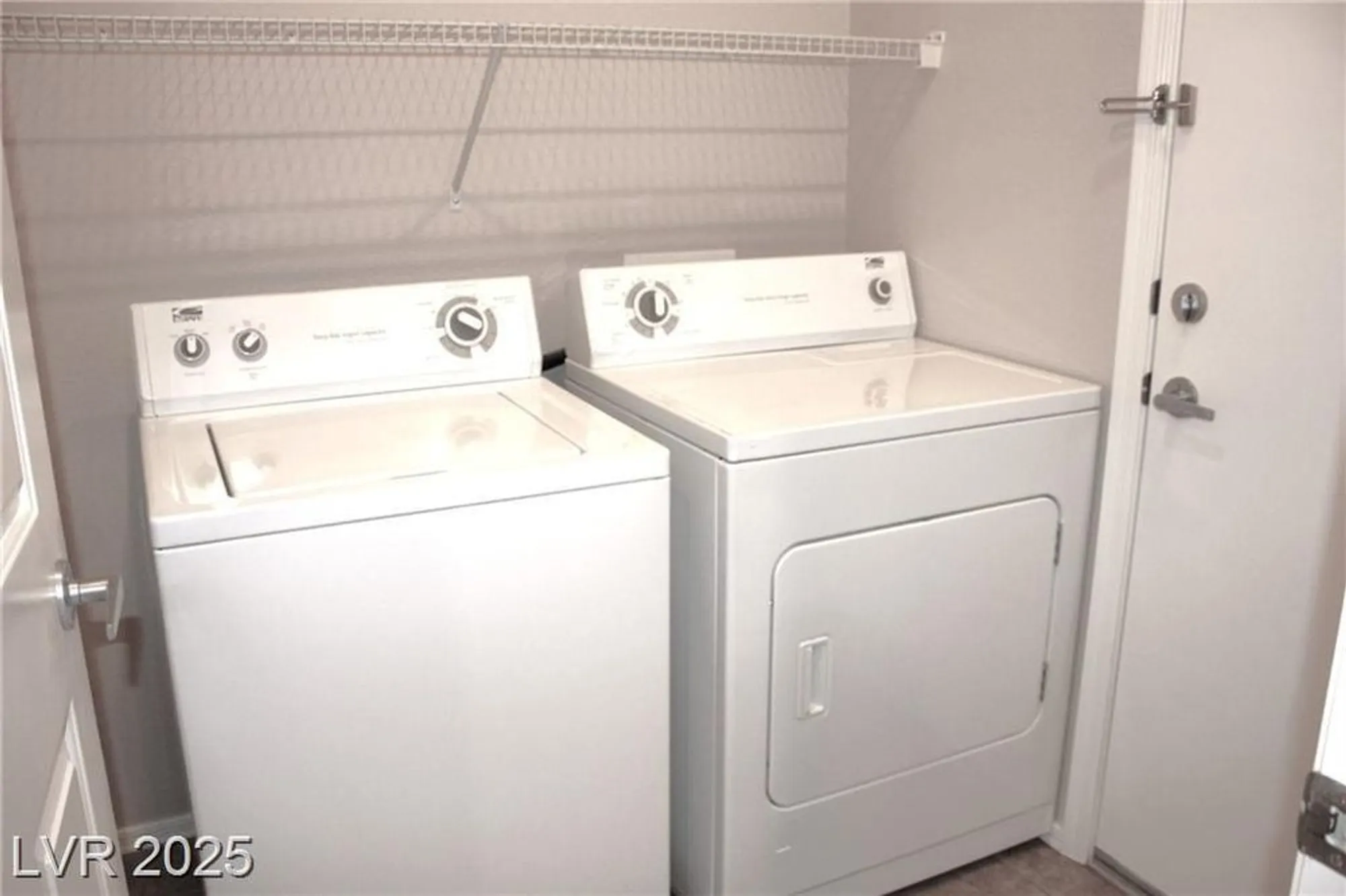 Property Slideshow image 16 of 20 | 2212 sawtooth mountain dr, Henderson, NV, 89044