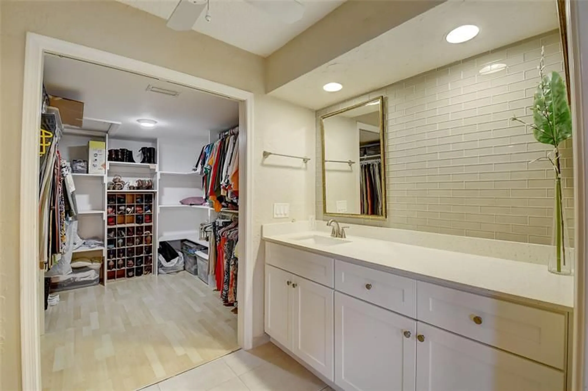Property Slideshow image 23 of 75 | 6422 aspen glen cir # 206, Boynton Beach, FL, 33437