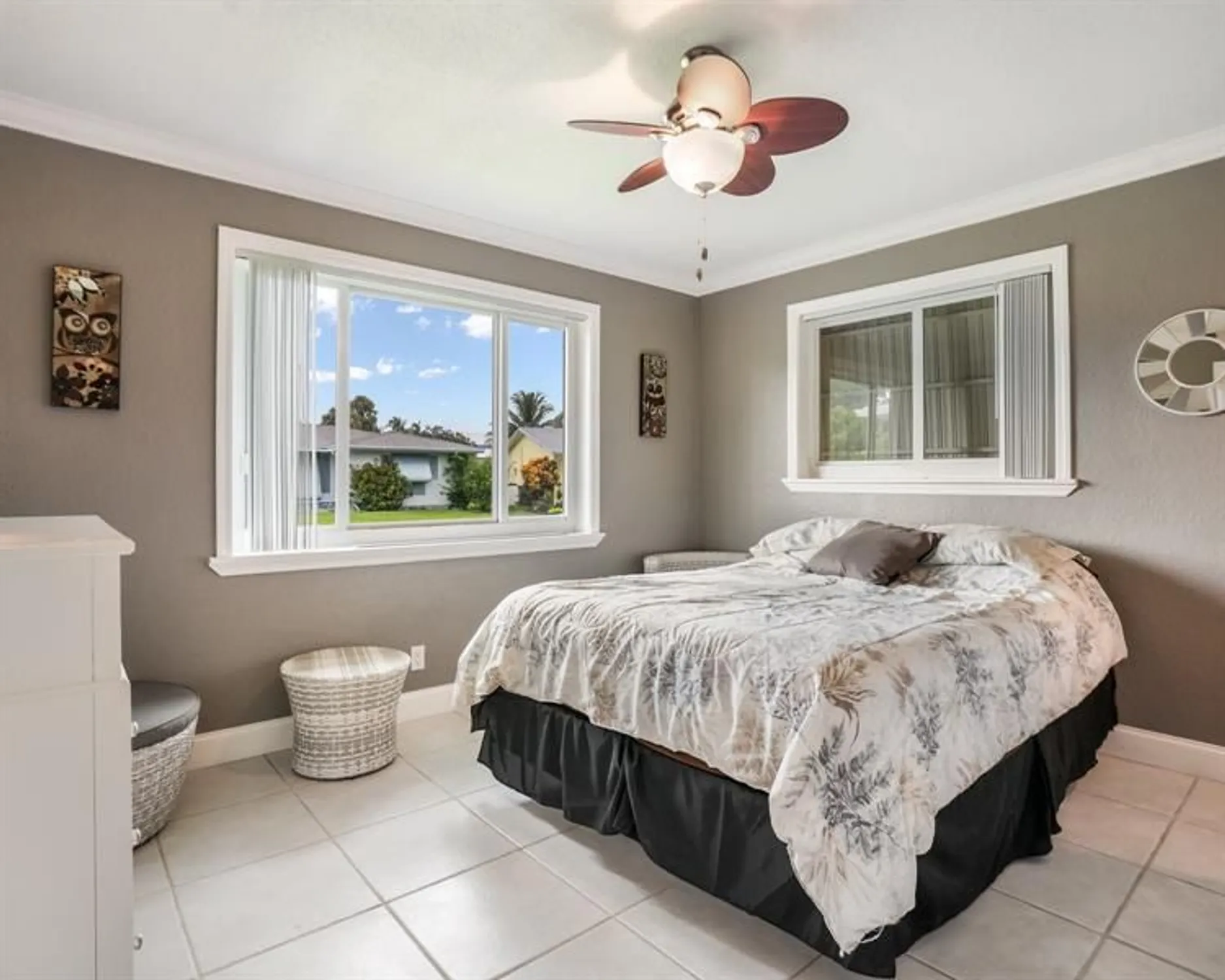 Property Slideshow image 8 of 42 | 4513 nw 43rd ter, Tamarac, FL, 33319