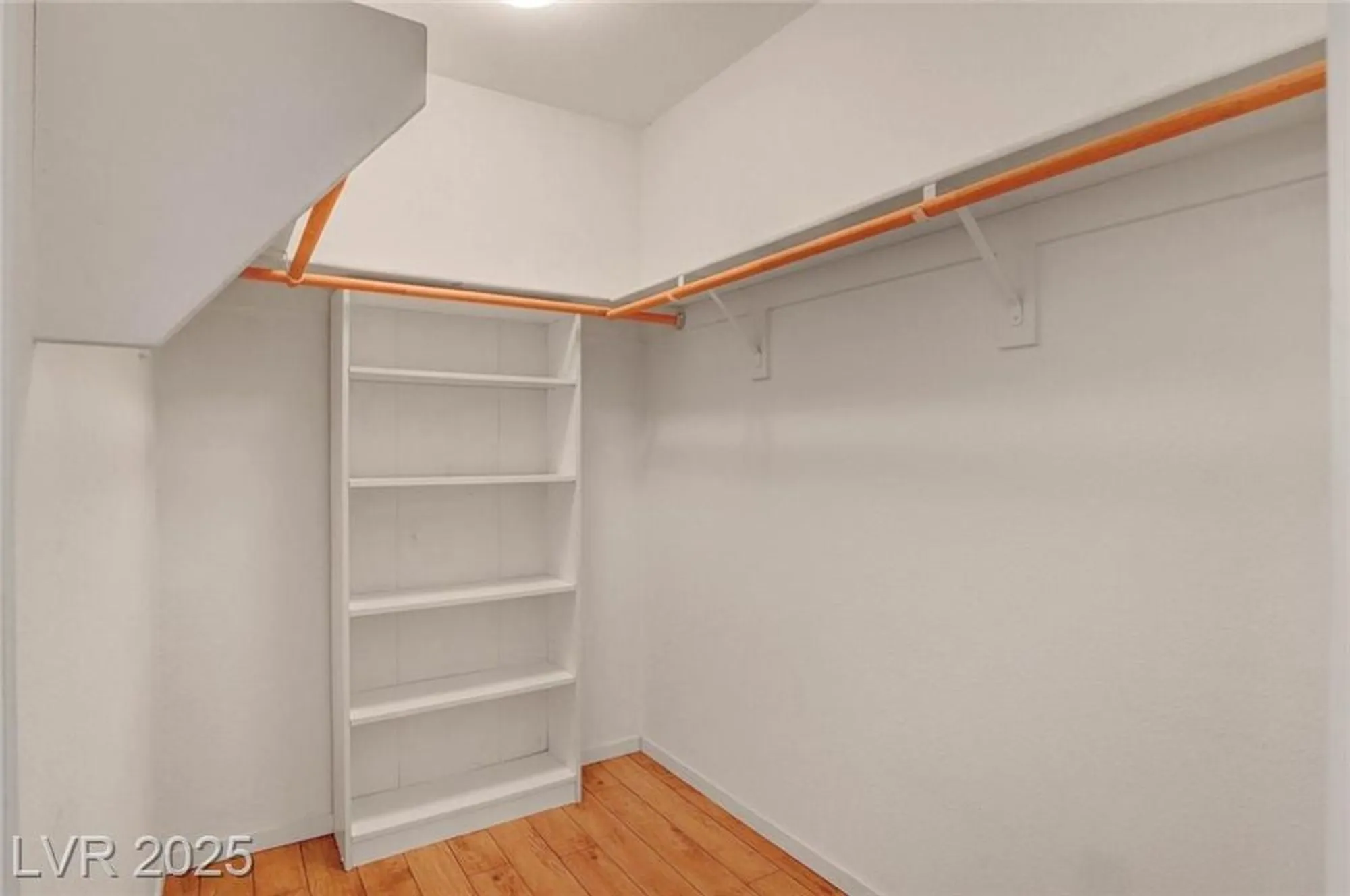 Property Slideshow image 27 of 56 | 5043 mascaro dr, Las Vegas, NV, 89122