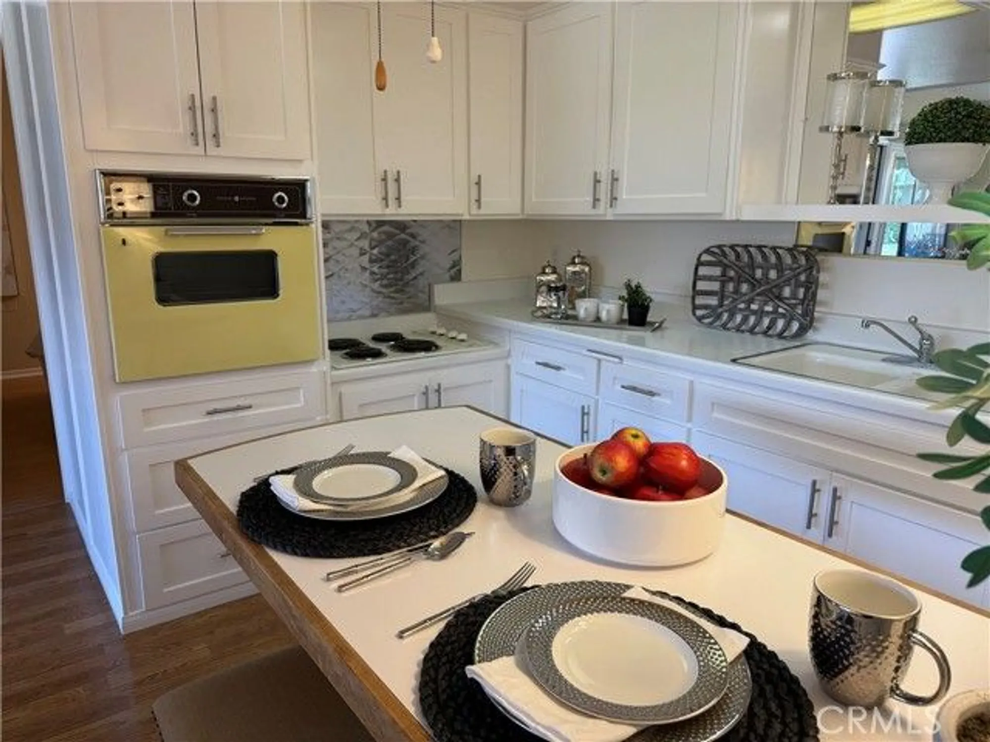 Property Slideshow image 9 of 23 | 1670 interlachen rd, Seal Beach, CA, 90740