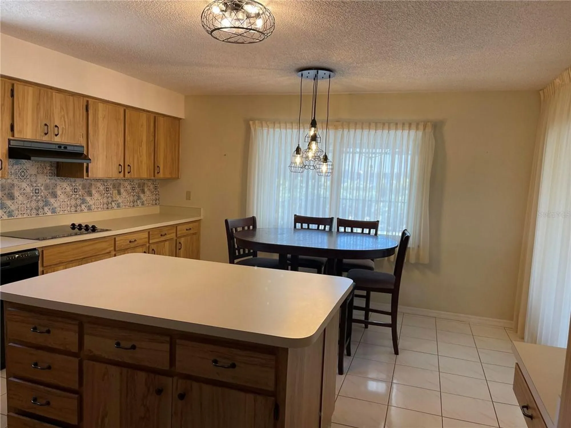 Property Slideshow image 18 of 22 | 420 s brockfield dr, Sun City Center, FL, 33573