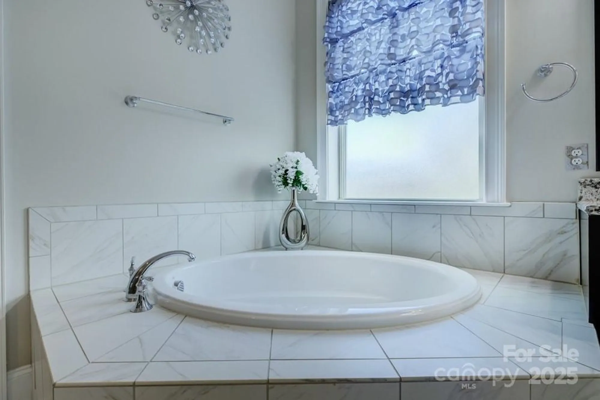 Property Slideshow image 23 of 48 | 14503 crest ct, Charlotte, NC, 28278