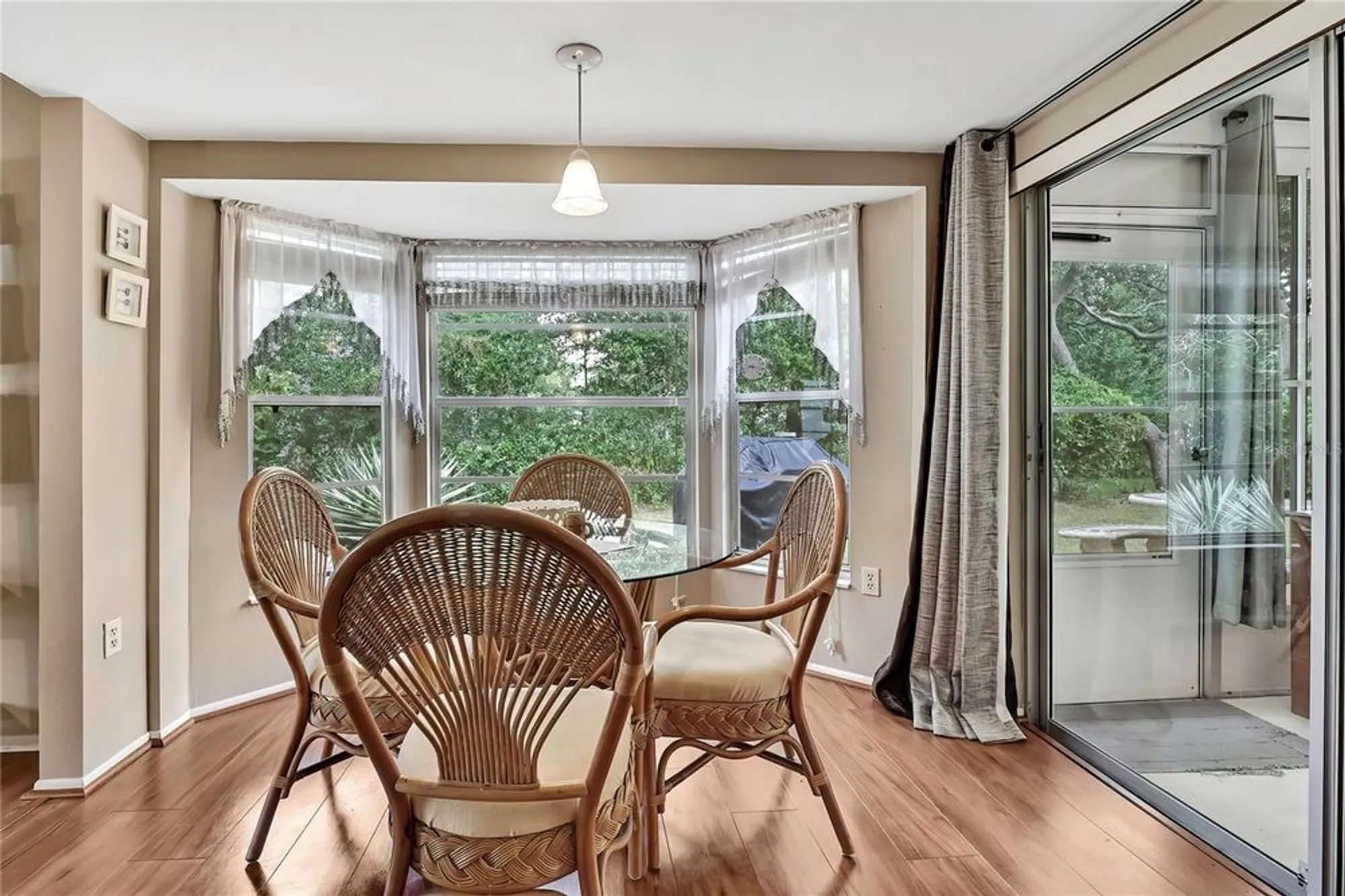 Property Slideshow image 12 of 72 | 6517 ocean pines ln, Spring Hill, FL, 34606