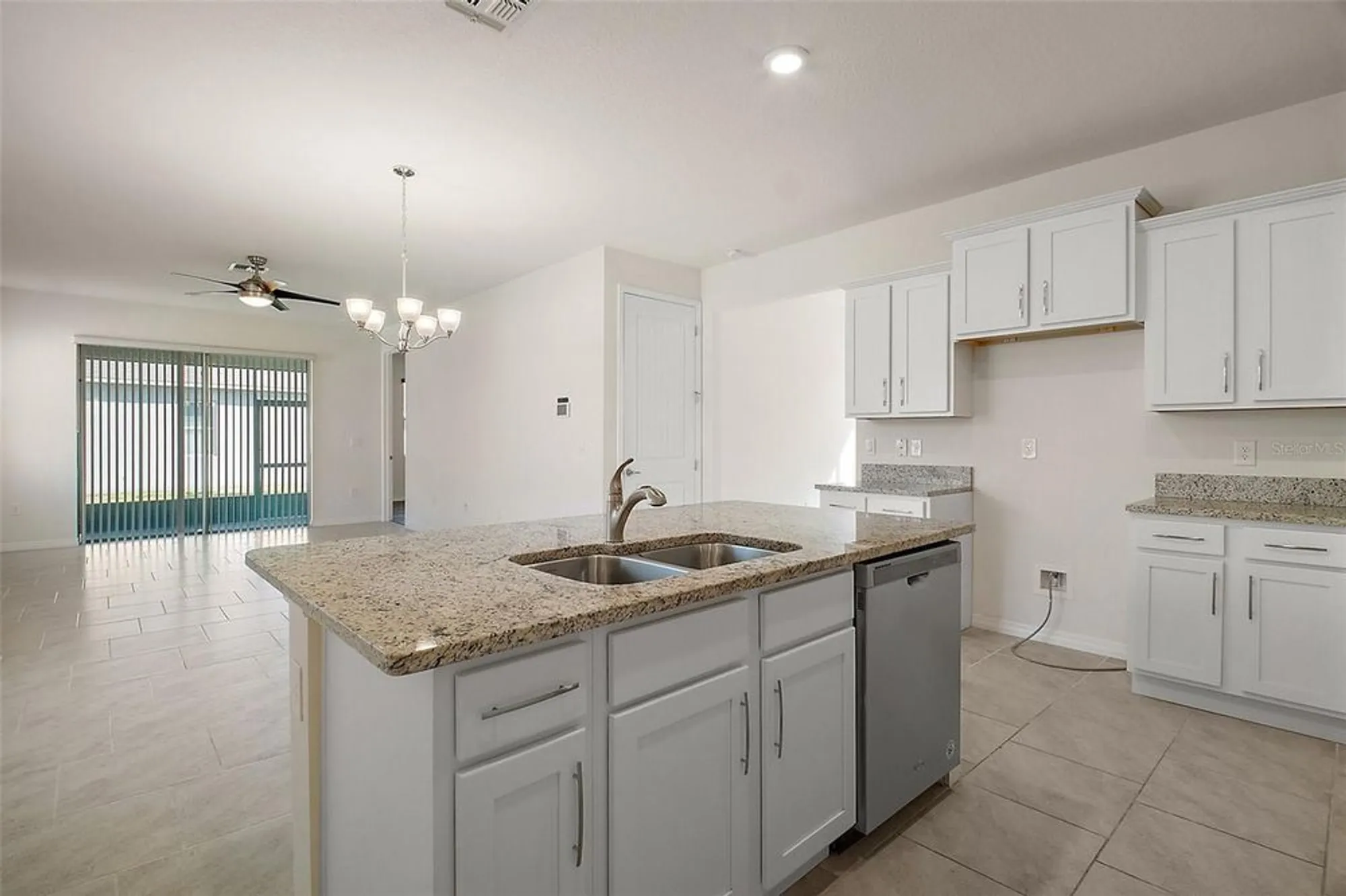 Property Slideshow image 14 of 38 | 17386 blazing star cir, Clermont, FL, 34714