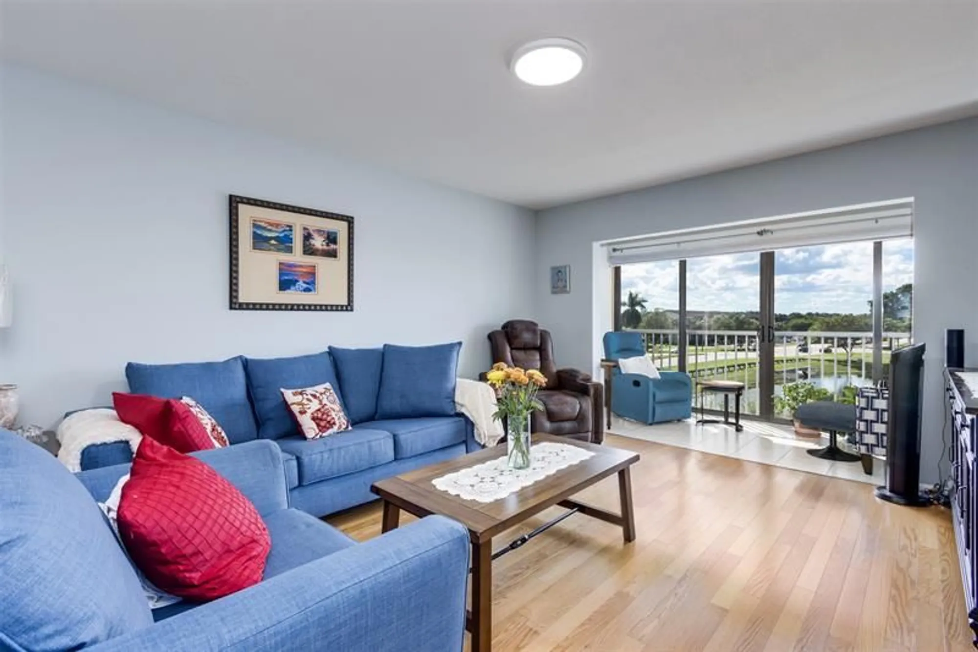 Property Slideshow image 11 of 35 | 12900 sw 13th st e403, Pembroke Pines, FL, 33027