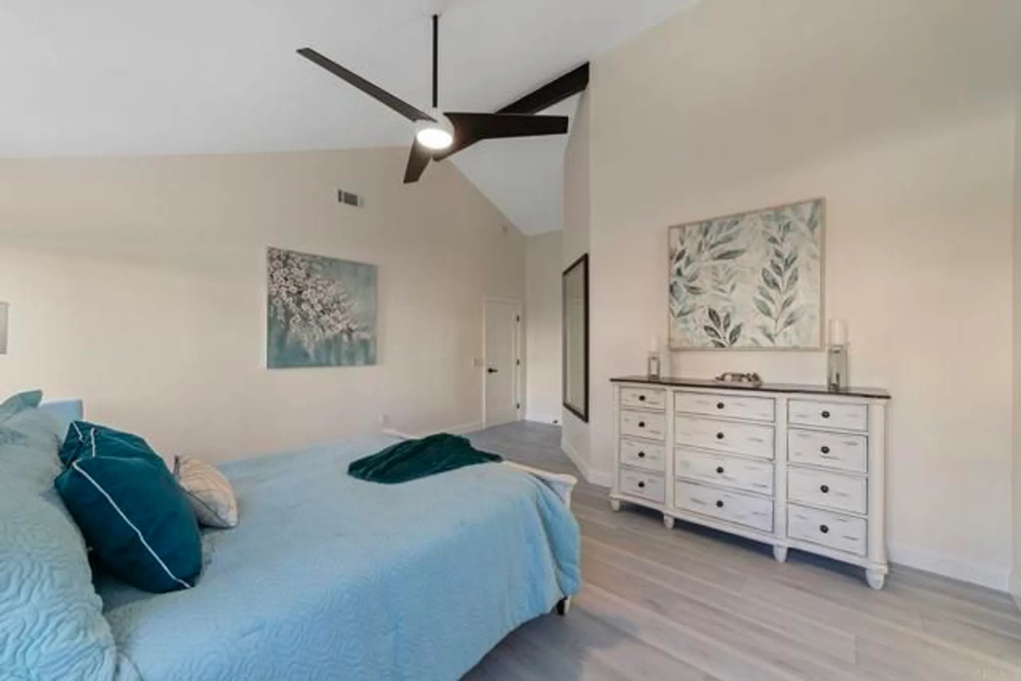 Property Slideshow image 24 of 72 | 4634 cordoba way, Oceanside, CA, 92056