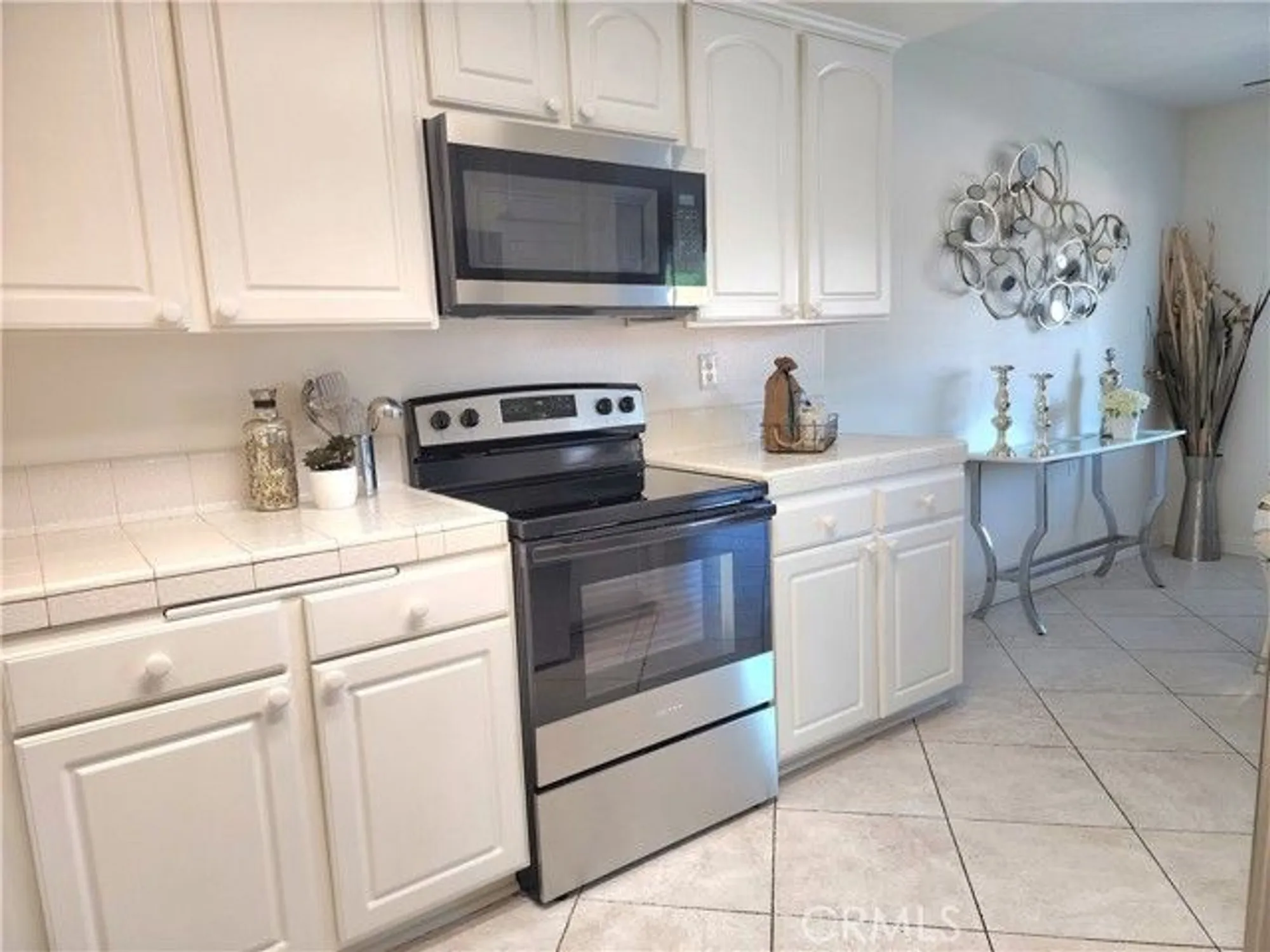 Property Slideshow image 4 of 48 | 3300 via carrizo d, Laguna Woods, CA, 92637