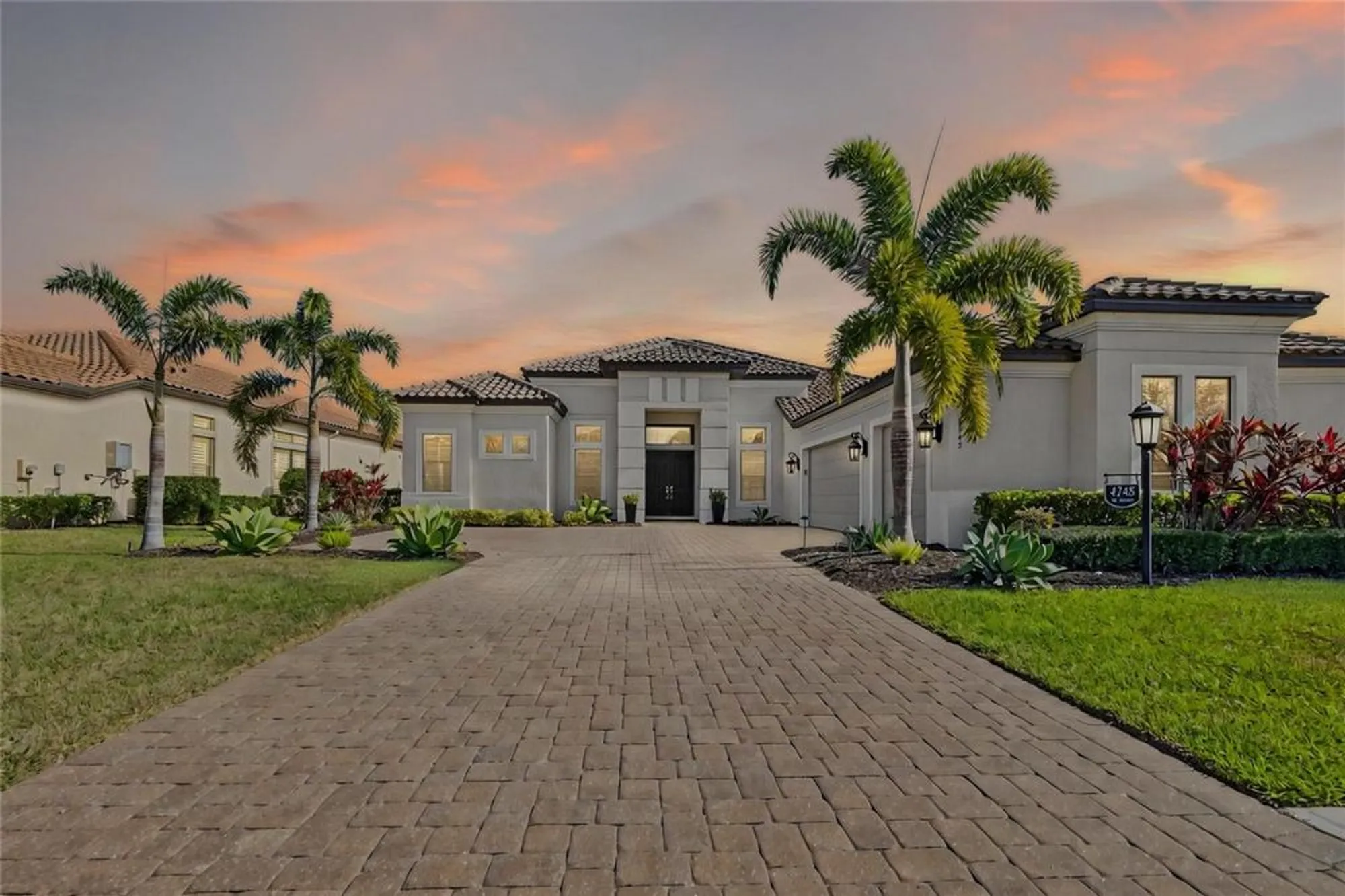 Property Slideshow image 8 of 91 | 4745 benito ct, Lakewood Ranch, FL, 34211