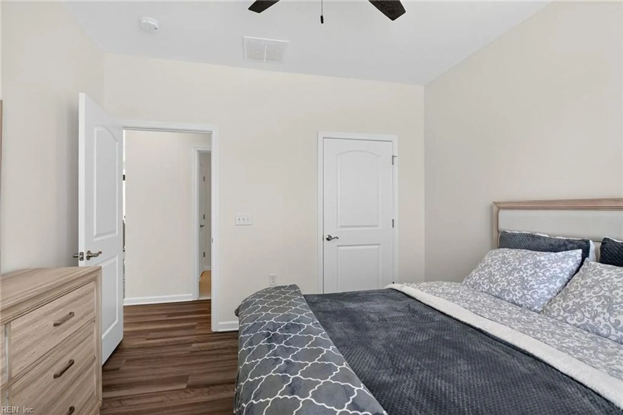 Property Slideshow image 22 of 31 | 105 cathedral st, Smithfield, VA, 23430