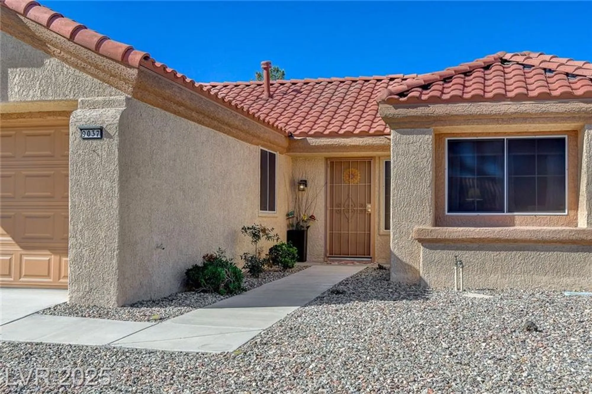 Property Slideshow image 13 of 42 | 9037 grayling dr, Las Vegas, NV, 89134