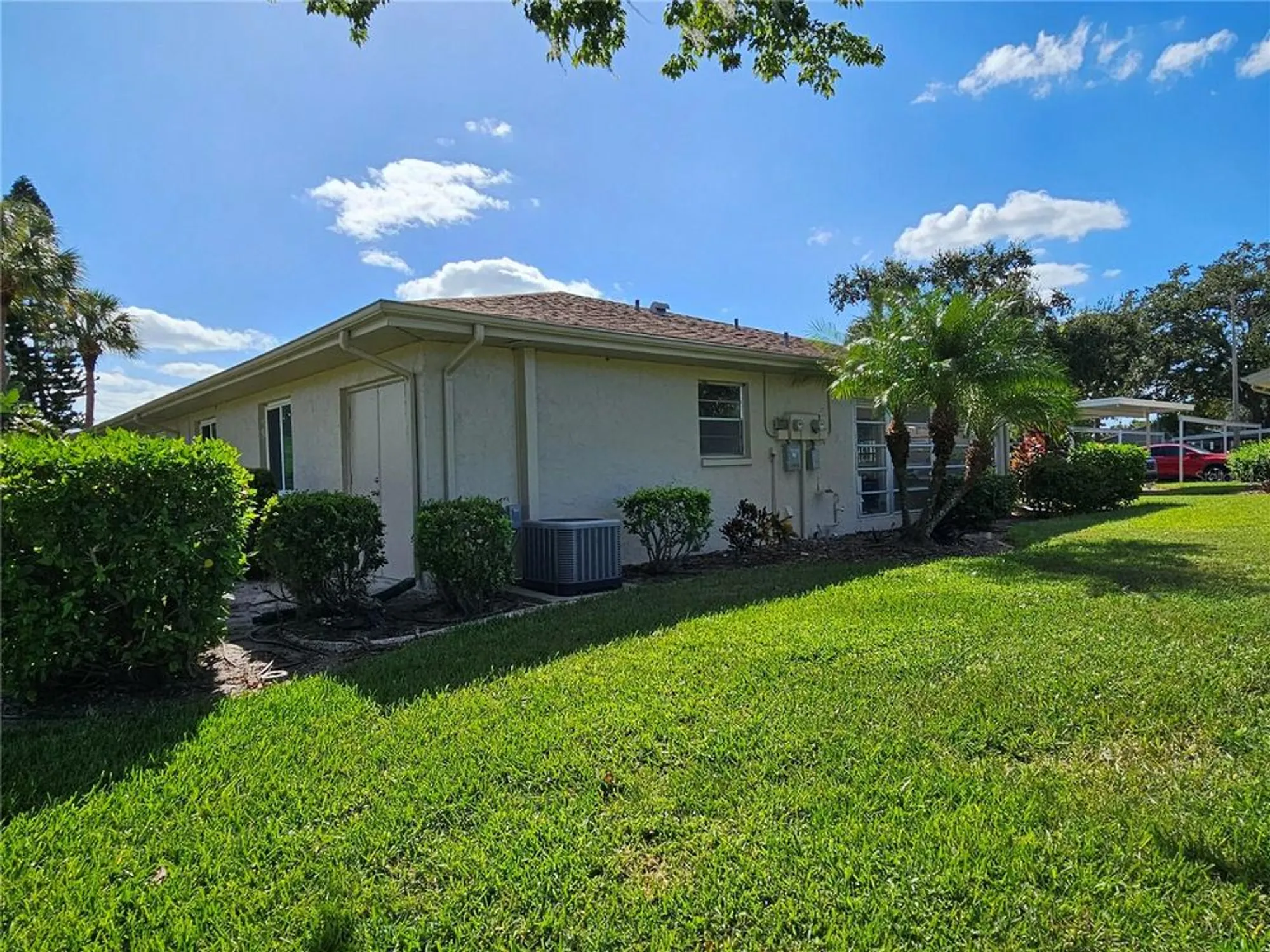 Property Slideshow image 7 of 72 | 901 hendon ct, Sun City Center, FL, 33573