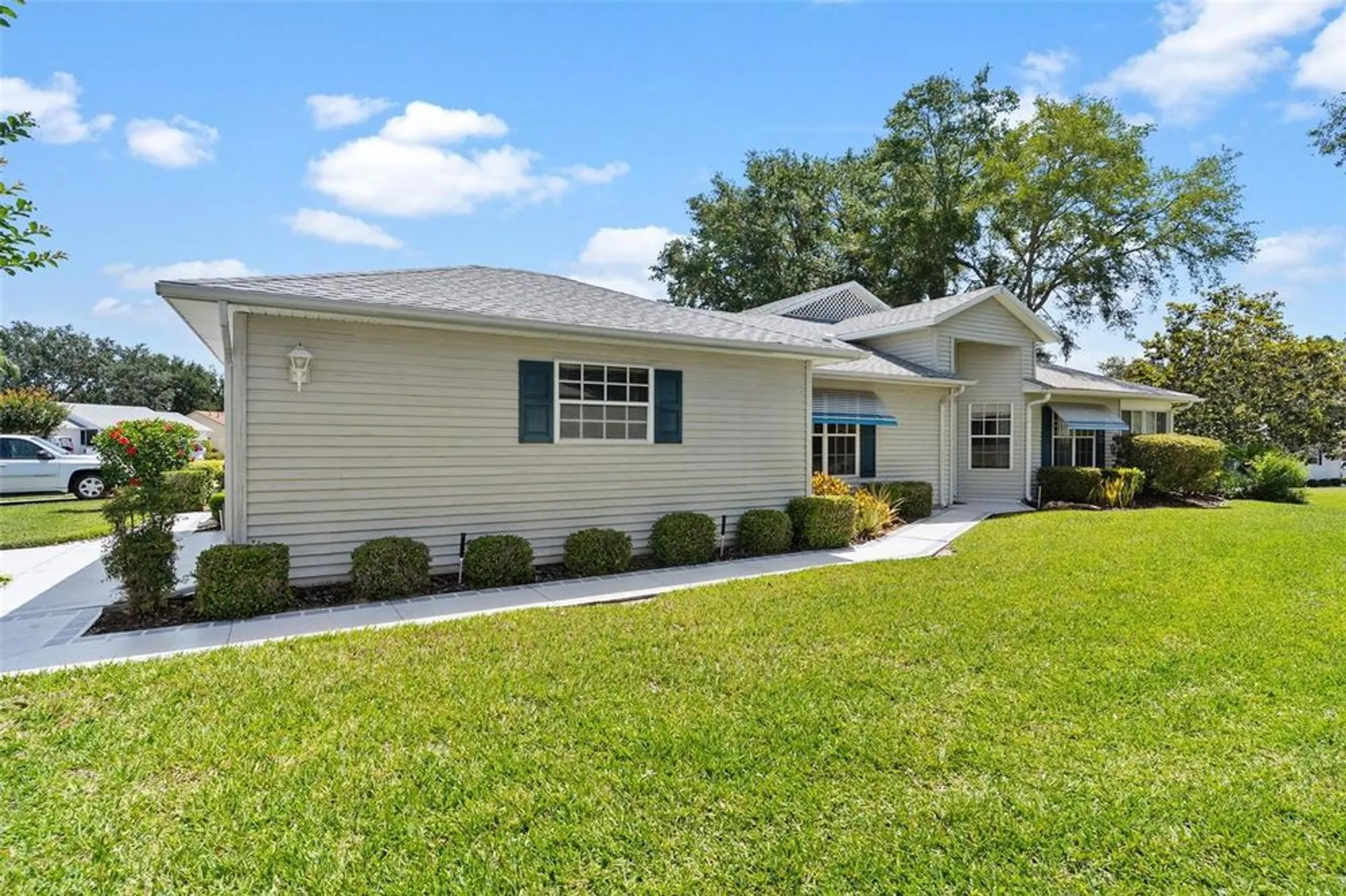 Property Slideshow image 6 of 49 | 26030 newcombe cir, Leesburg, FL, 34748