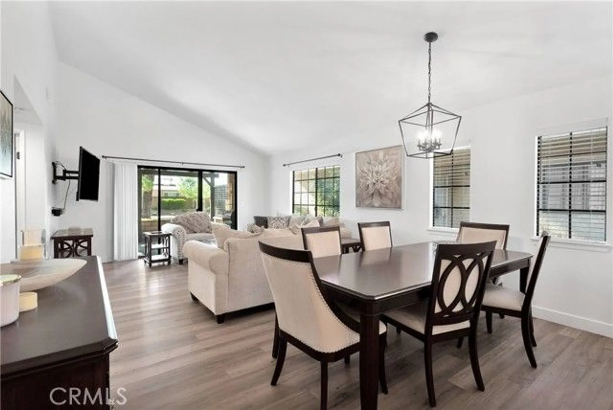 Property Slideshow image 8 of 27 | 11722 oak st, Apple Valley, CA, 92308