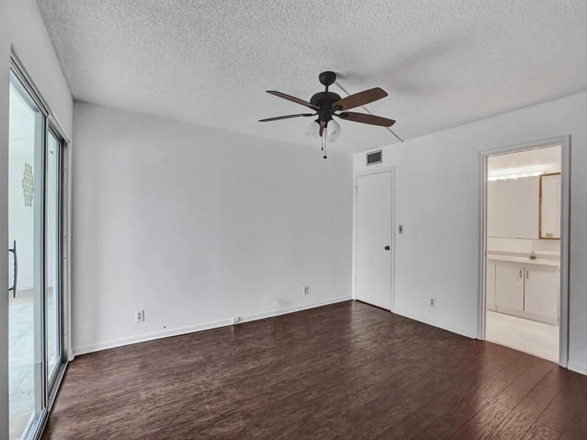 Property Slideshow image 20 of 64 | 3002 portofino isle c3, Coconut Creek, FL, 33066