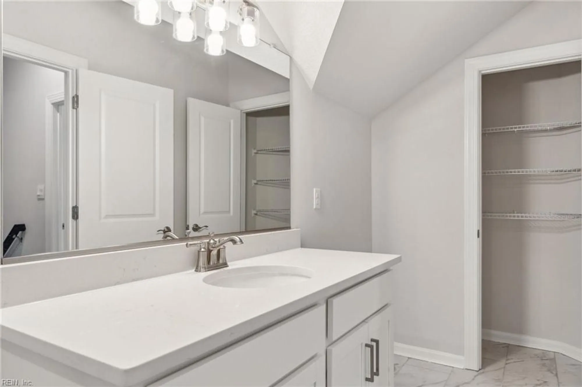 Property Slideshow image 25 of 27 | 2028 munro ln, Chesapeake, VA, 23322