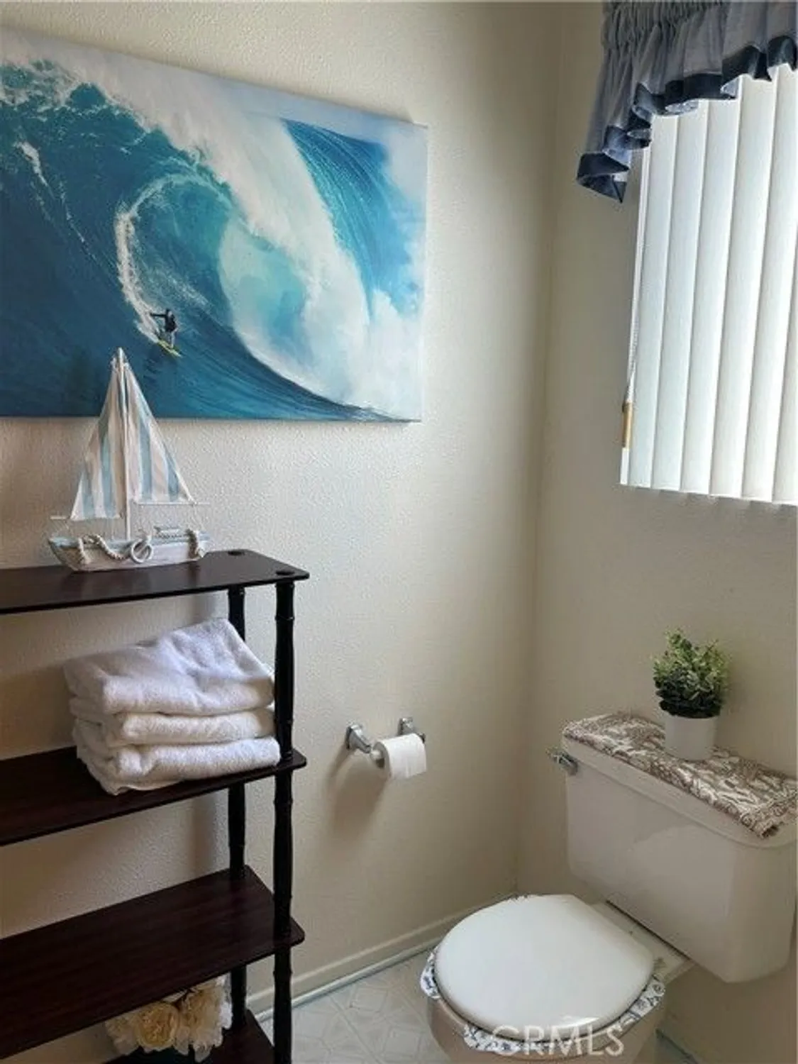 Property Slideshow image 15 of 24 | 11580 oak st, Apple Valley, CA, 92308