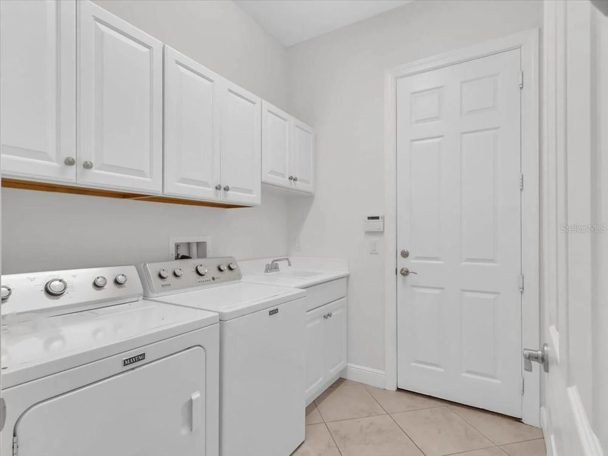 Property Slideshow image 28 of 76 | 16308 garnet glen pl, Wimauma, FL, 33598