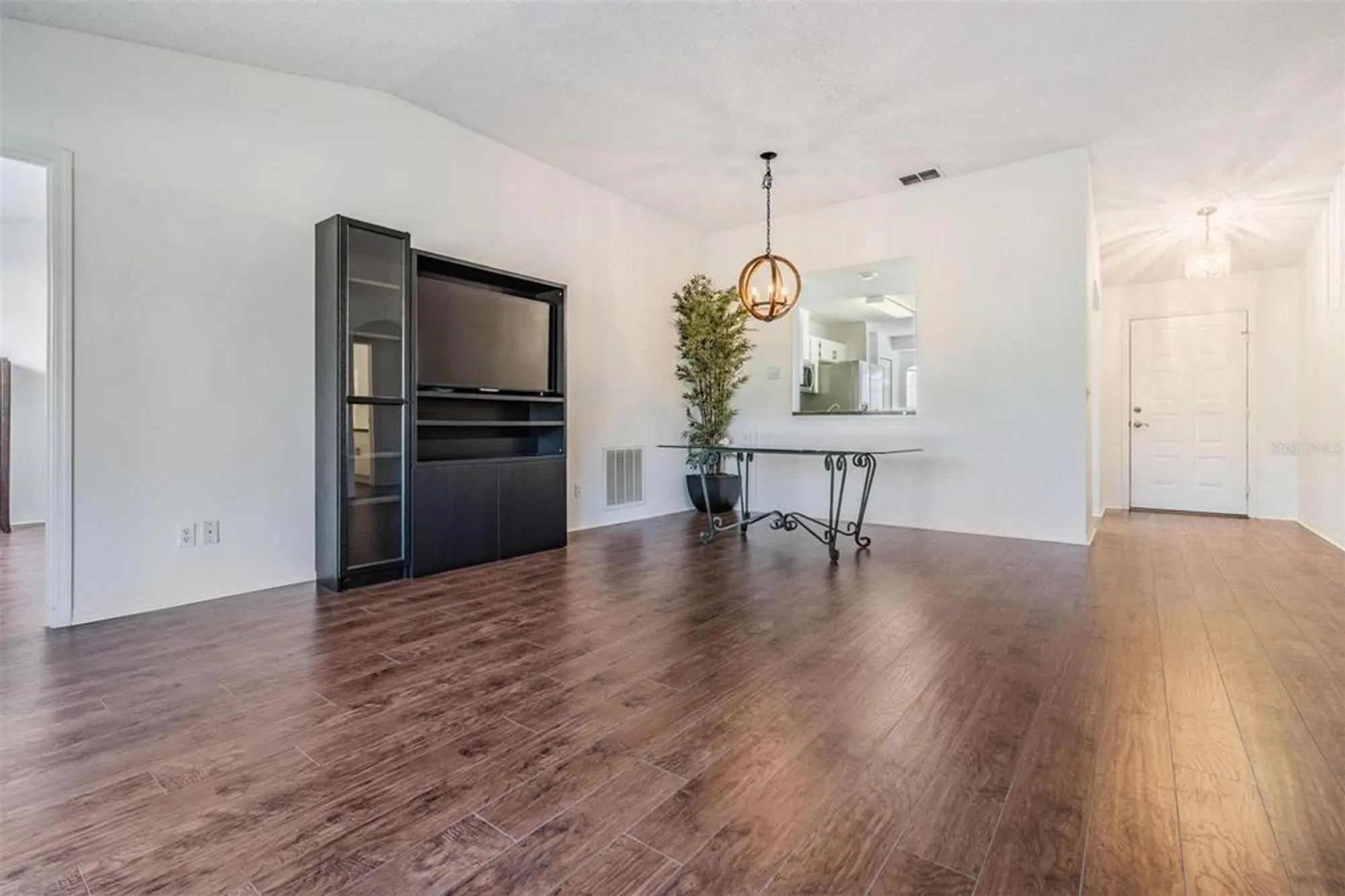 Property Slideshow image 10 of 62 | 2335 e del webb blvd, Sun City Center, FL, 33573