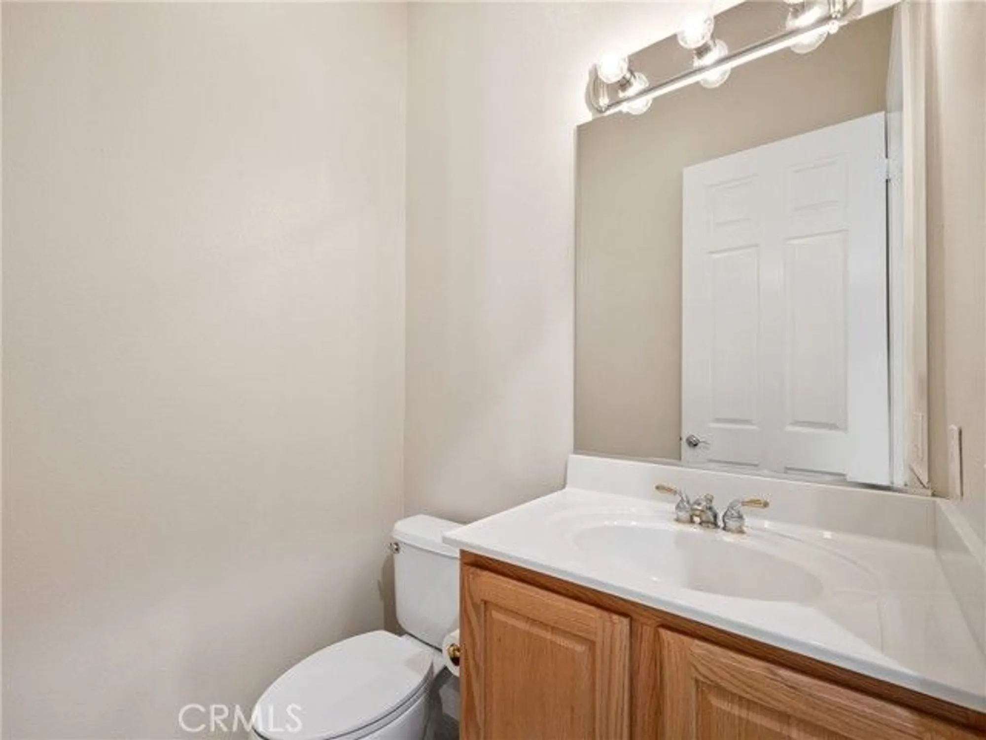 Property Slideshow image 19 of 38 | 19301 galloping hill rd, Apple Valley, CA, 92308