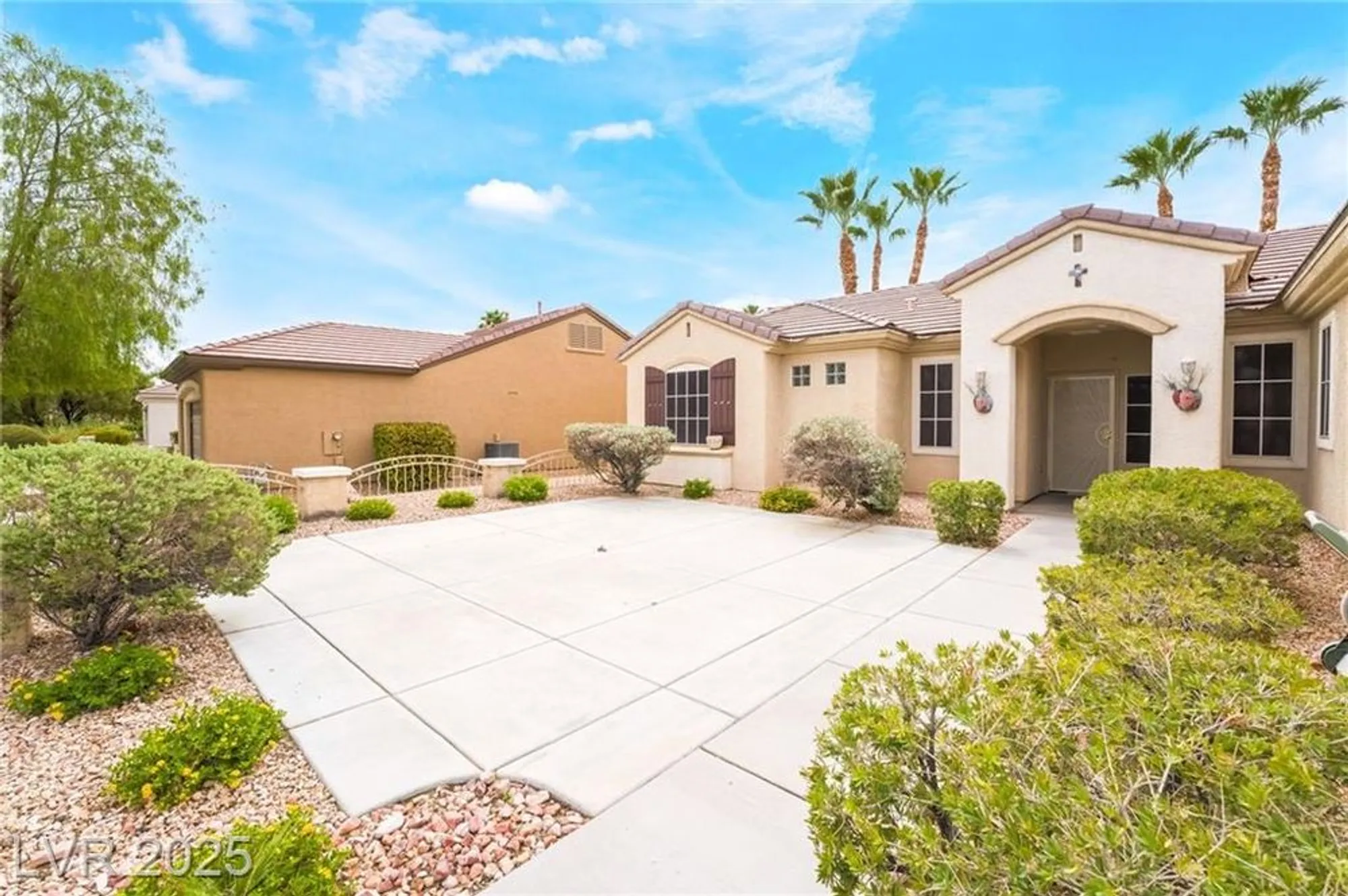 Property Slideshow image 6 of 58 | 2539 evansville ave, Henderson, NV, 89052