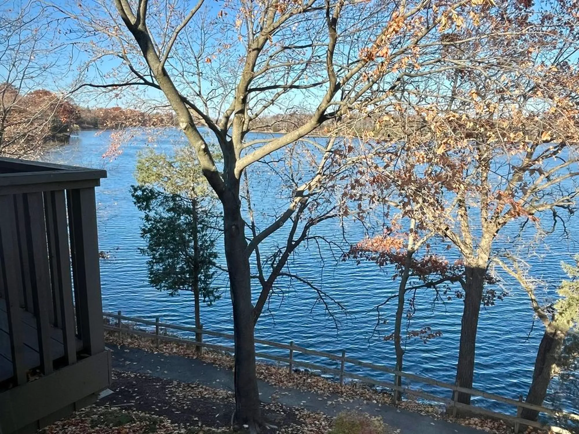 Property Slideshow image 9 of 45 | 33 shoreline rd b, Lake Barrington, IL, 60010