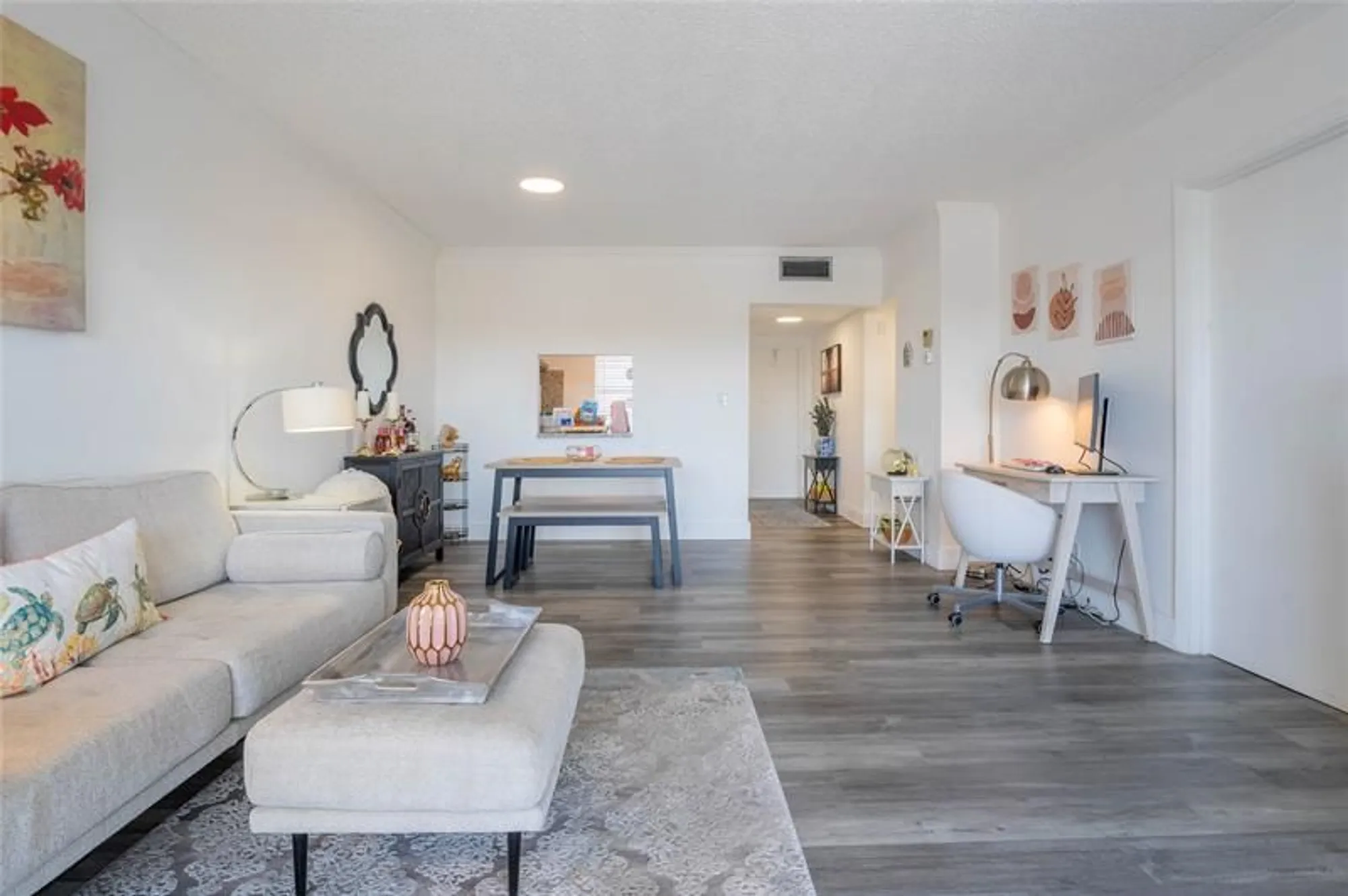 Property Slideshow image 8 of 31 | 1000 country club dr 403, Margate, FL, 33063