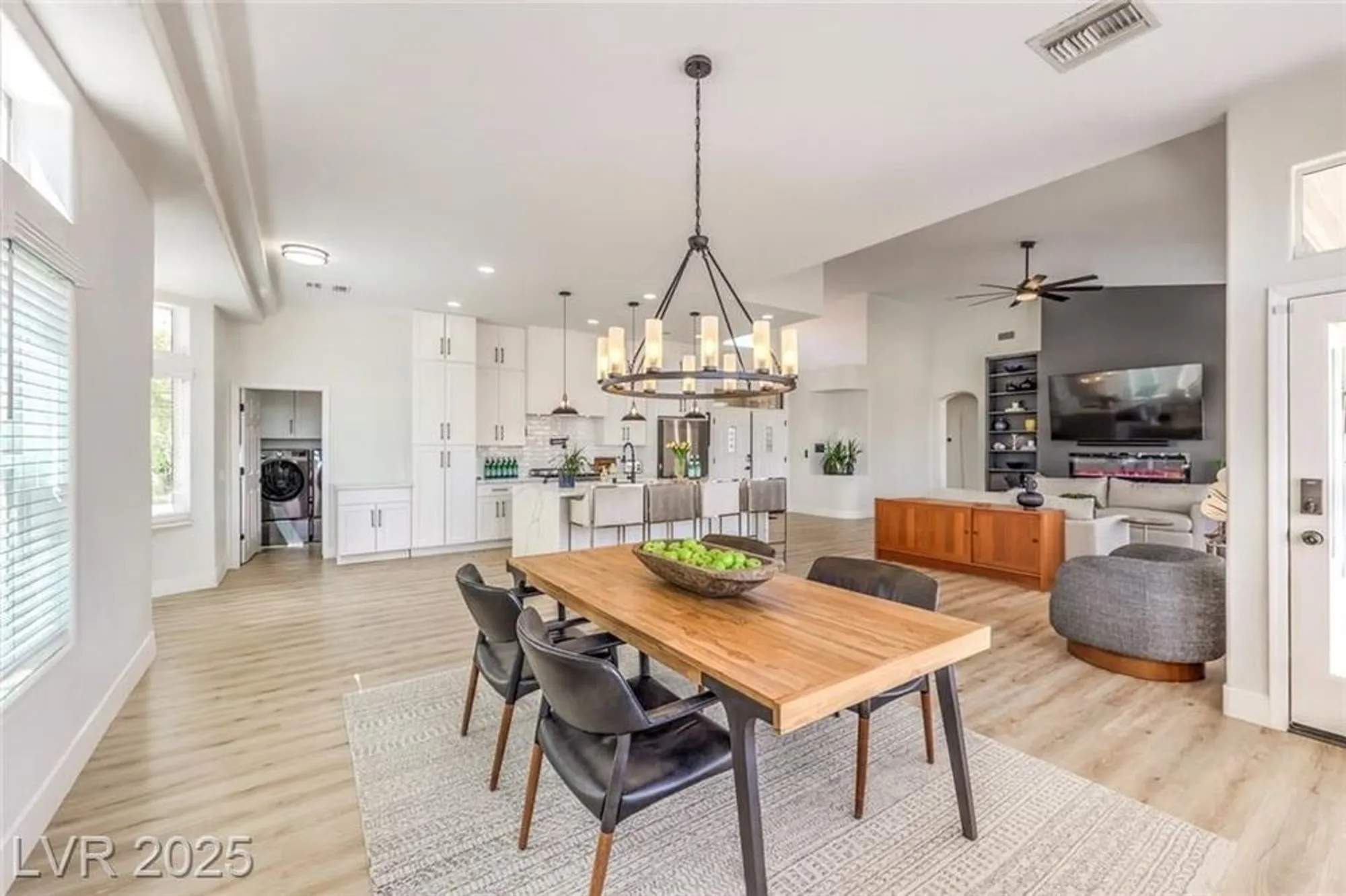 Property Slideshow image 8 of 34 | 3028 treesdale dr, Las Vegas, NV, 89134