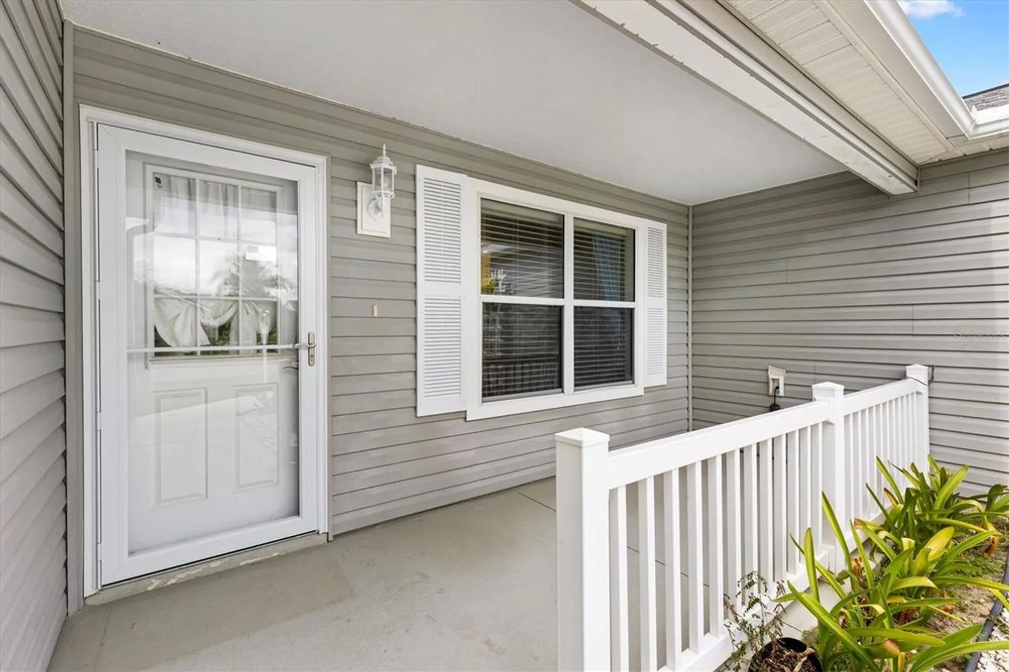 Property Slideshow image 4 of 33 | 2291 montbrook pl, The Villages, FL, 32162