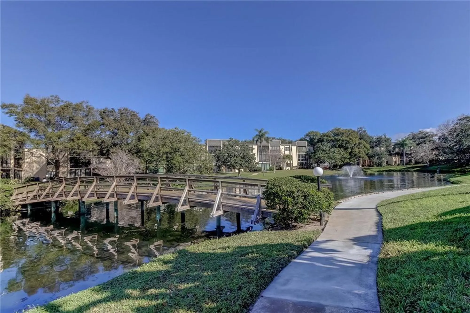 Property Slideshow image 41 of 56 | 14130 rosemary ln 3312, Largo, FL, 33774