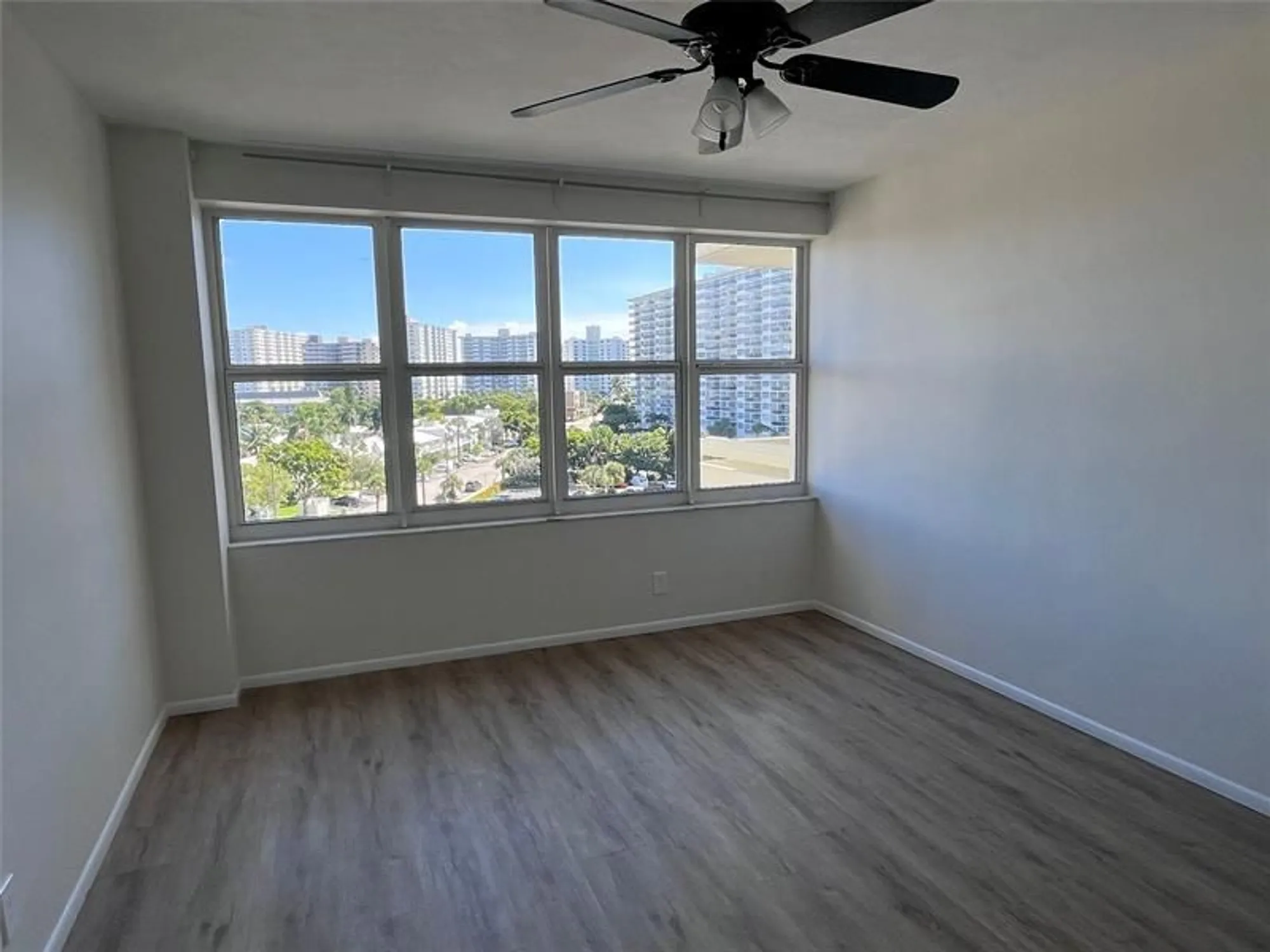 Property Slideshow image 9 of 27 | 3200 ne 36th st 709, Fort Lauderdale, FL, 33308