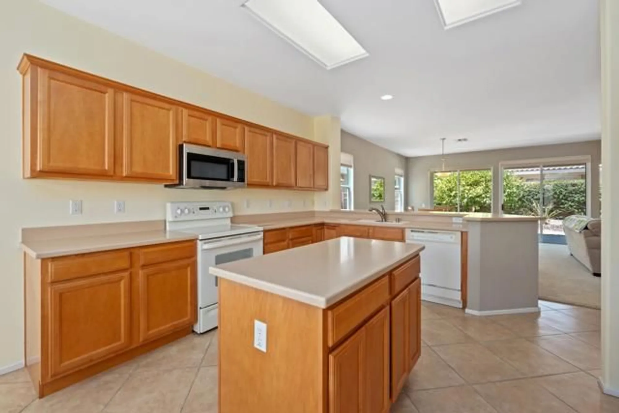 Property Slideshow image 14 of 27 | 78904 alliance way, Palm Desert, CA, 92211