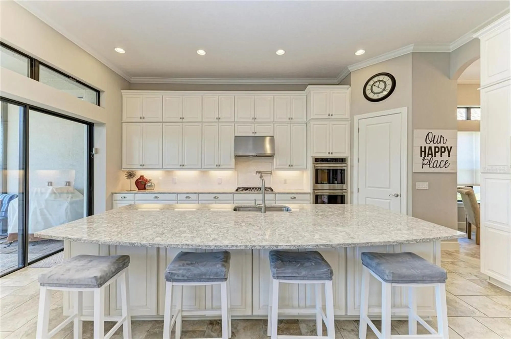 Property Slideshow image 16 of 100 | 13108 treviso dr, Bradenton, FL, 34211