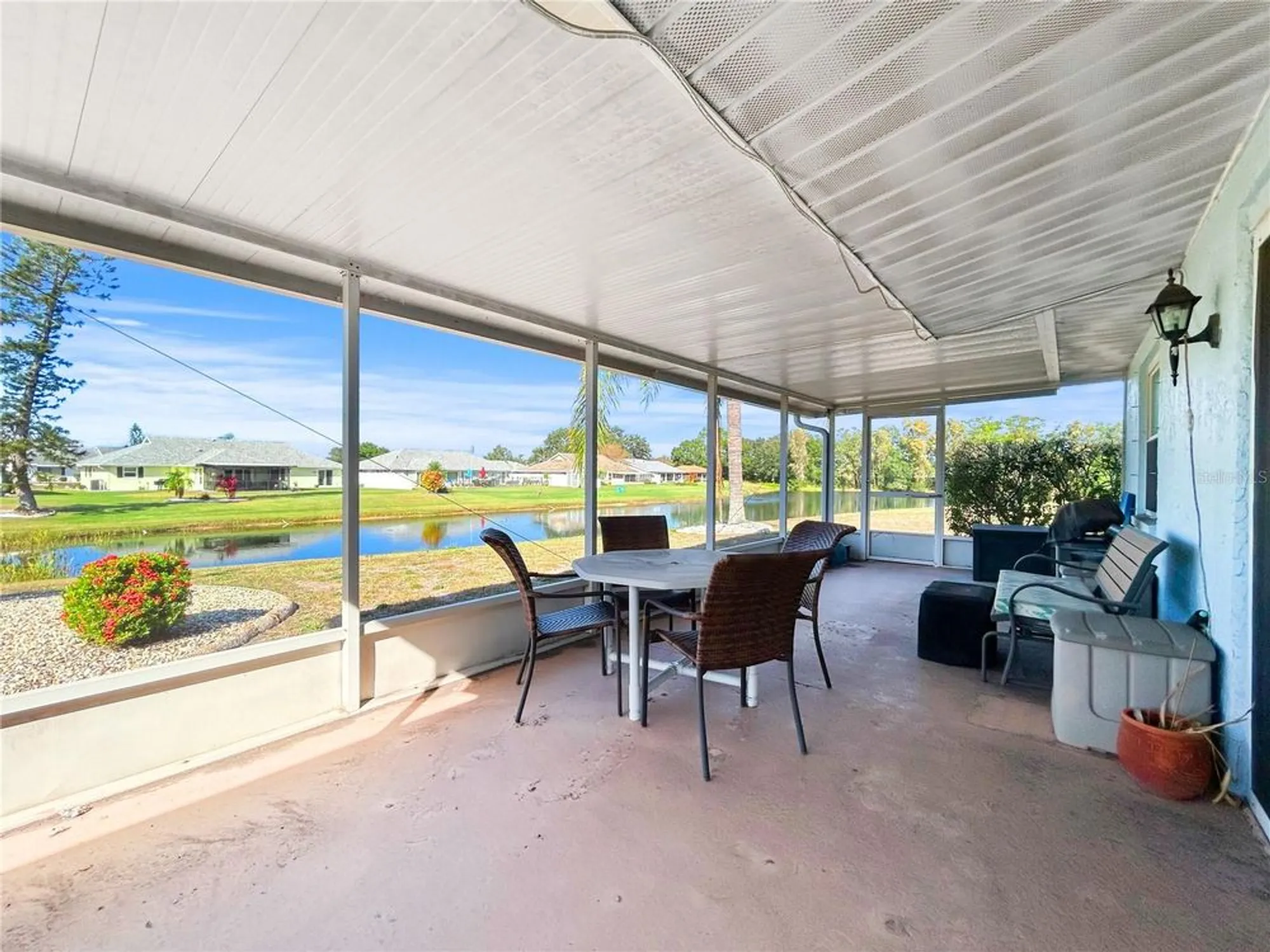 Property Slideshow image 24 of 41 | 1308 bluewater dr, Sun City Center, FL, 33573