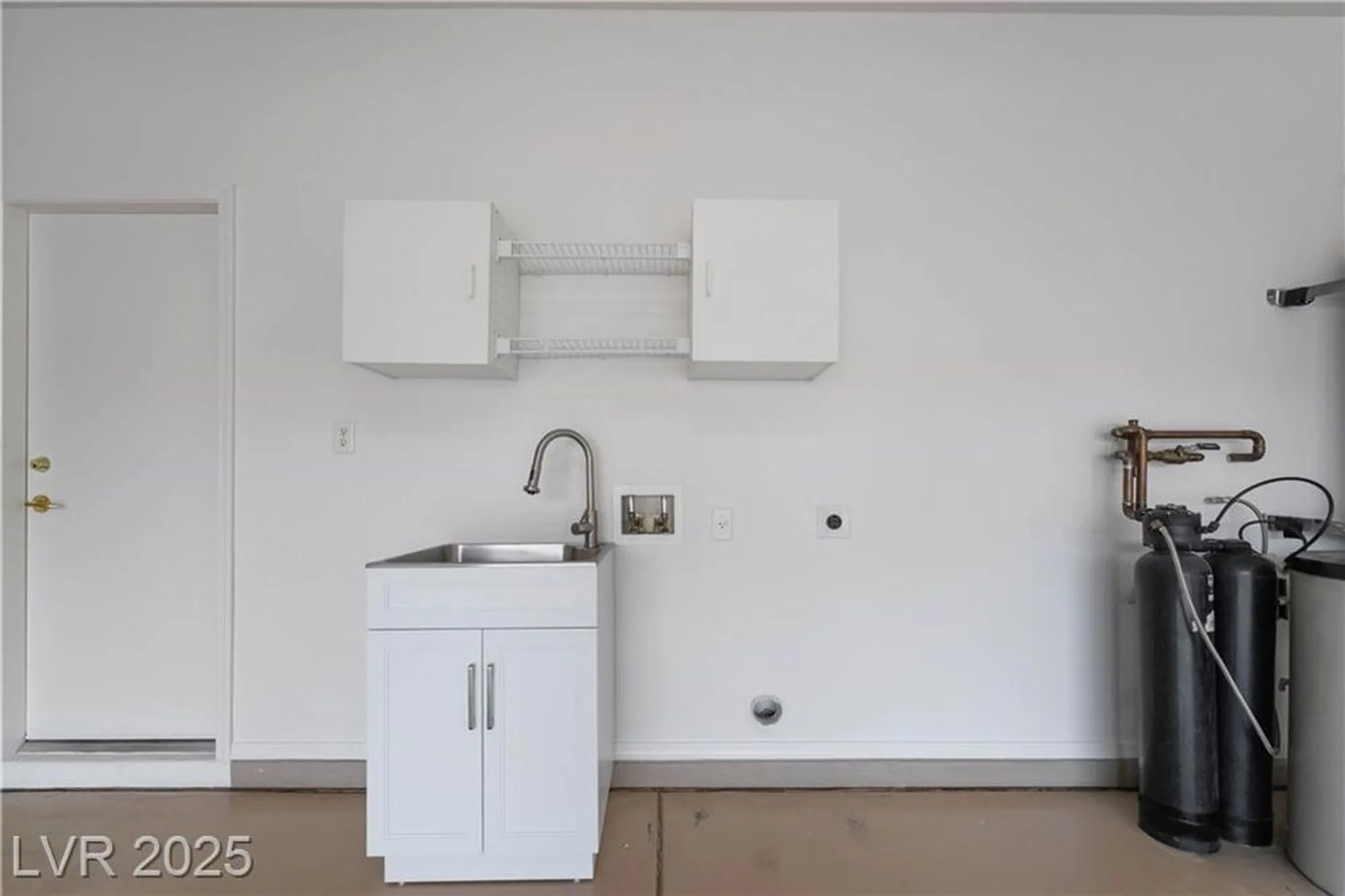 Property Slideshow image 33 of 52 | 2810 meadow park ave, Henderson, NV, 89052