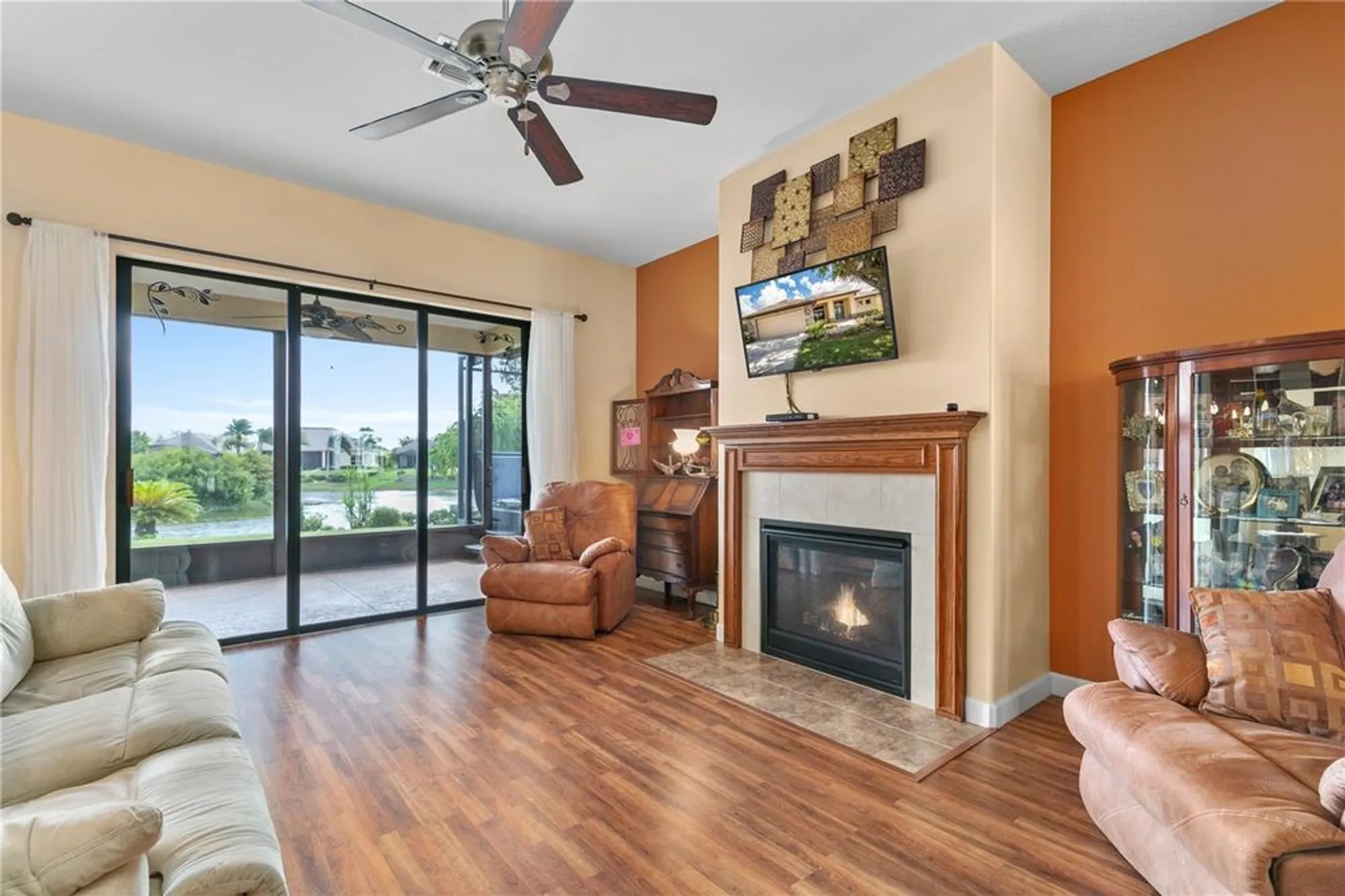 Property Slideshow image 8 of 50 | 8860 bridgeport bay cir, Mount Dora, FL, 32757